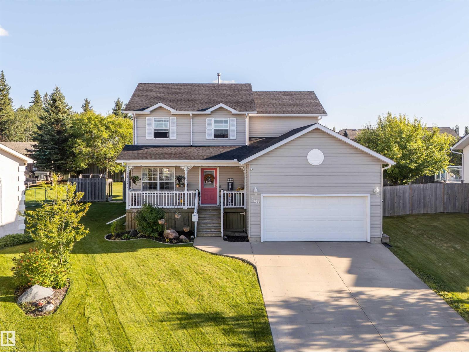 2502 6 AV Property Photo 1