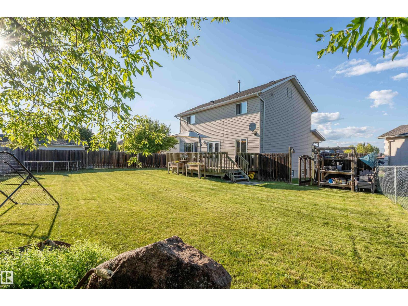2502 6 Av Property Photo 5