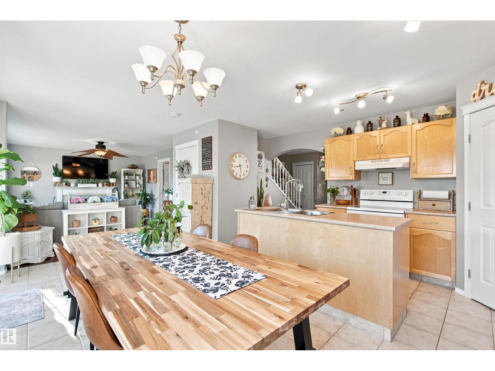 2502 6 Av Property Photo 8