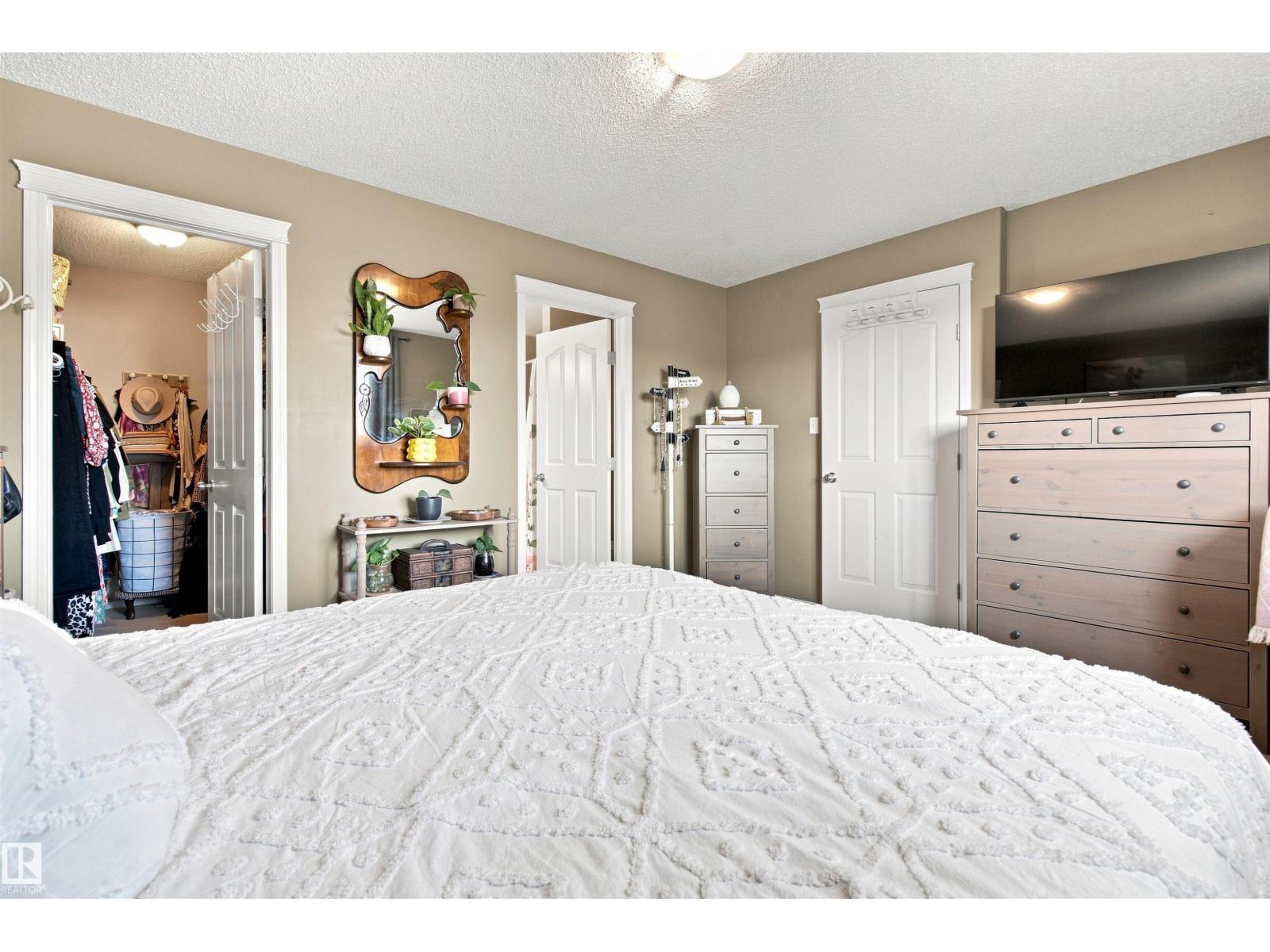 2502 6 Av Property Photo 18