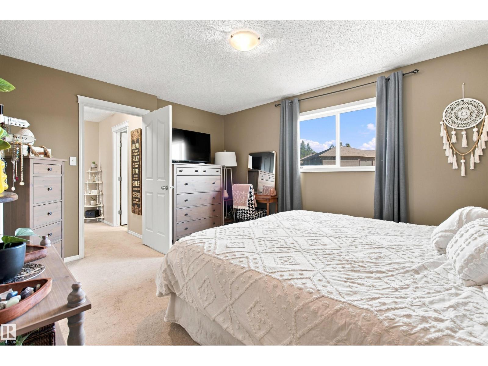 2502 6 Av Property Photo 19