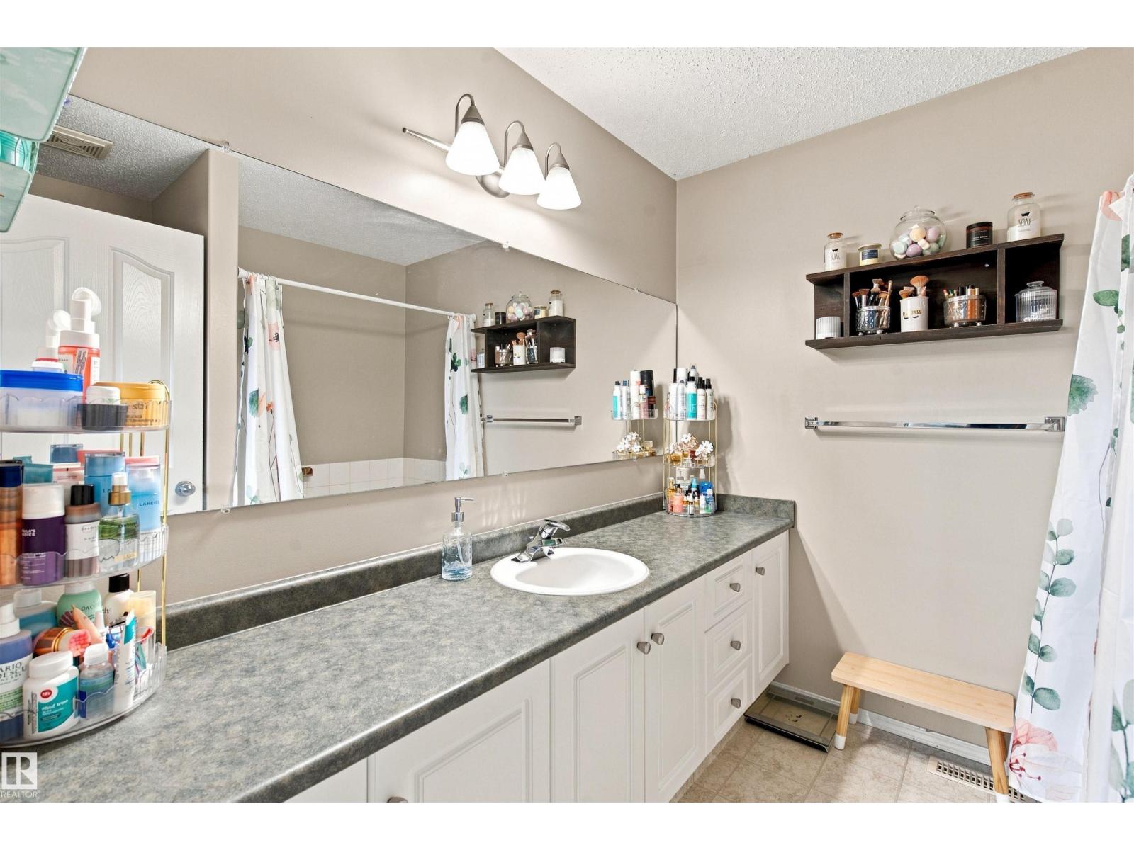 2502 6 Av Property Photo 20