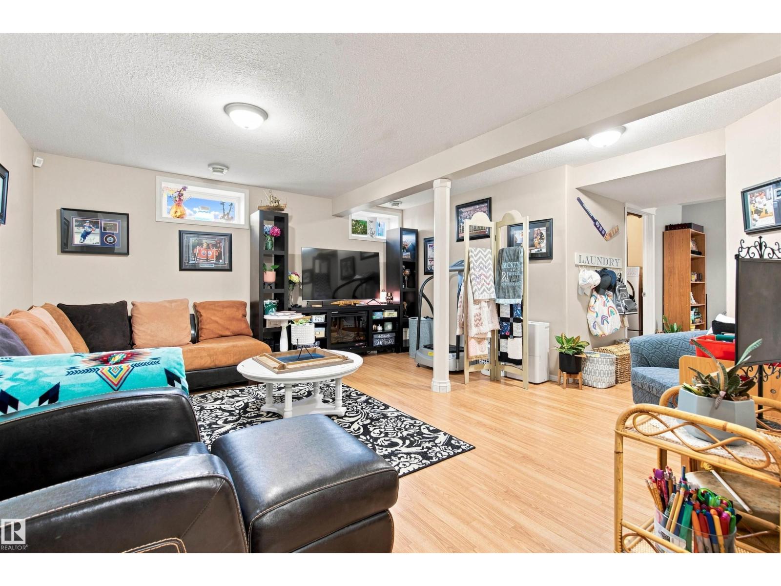 2502 6 Av Property Photo 27