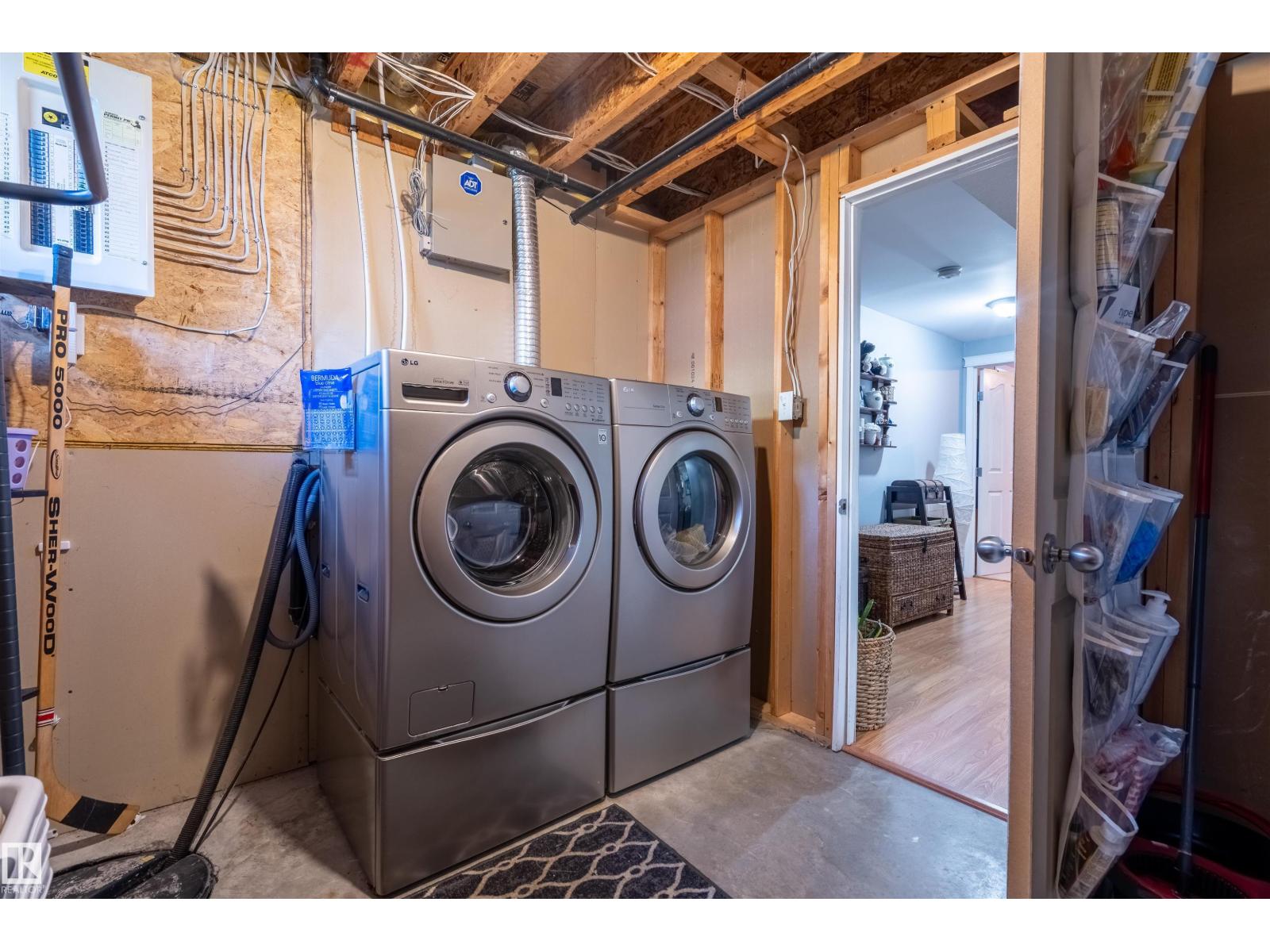 2502 6 Av Property Photo 30