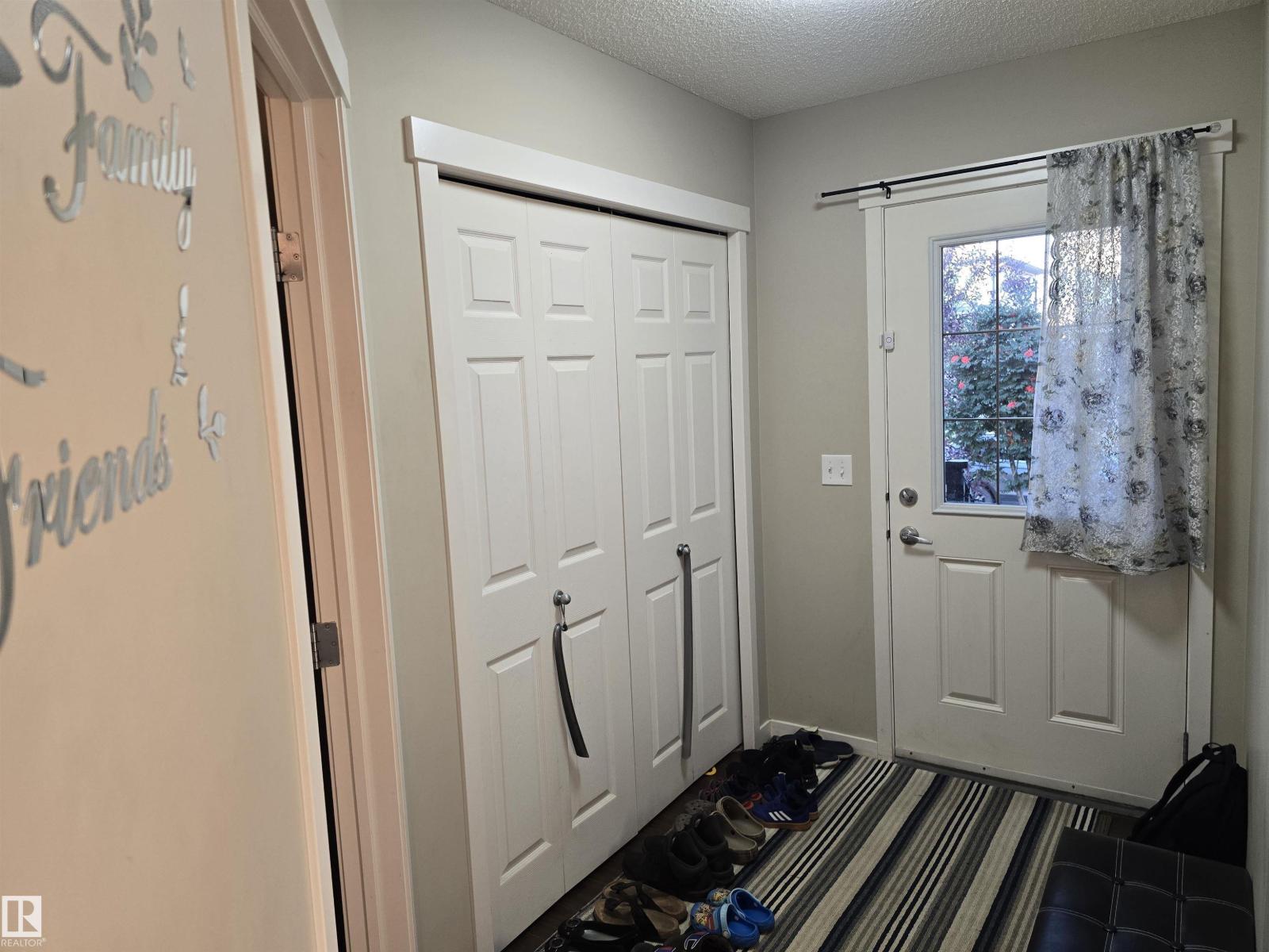 1474 33b St Nw Property Photo 4
