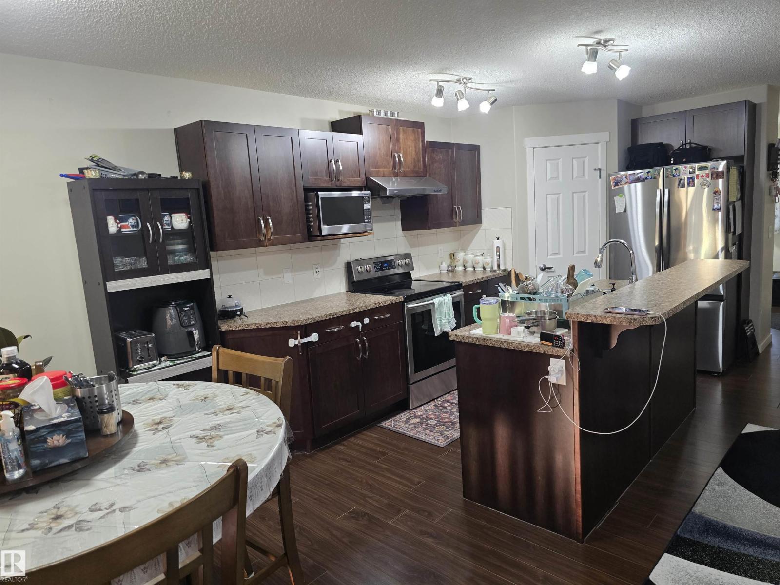1474 33b St Nw Property Photo 7