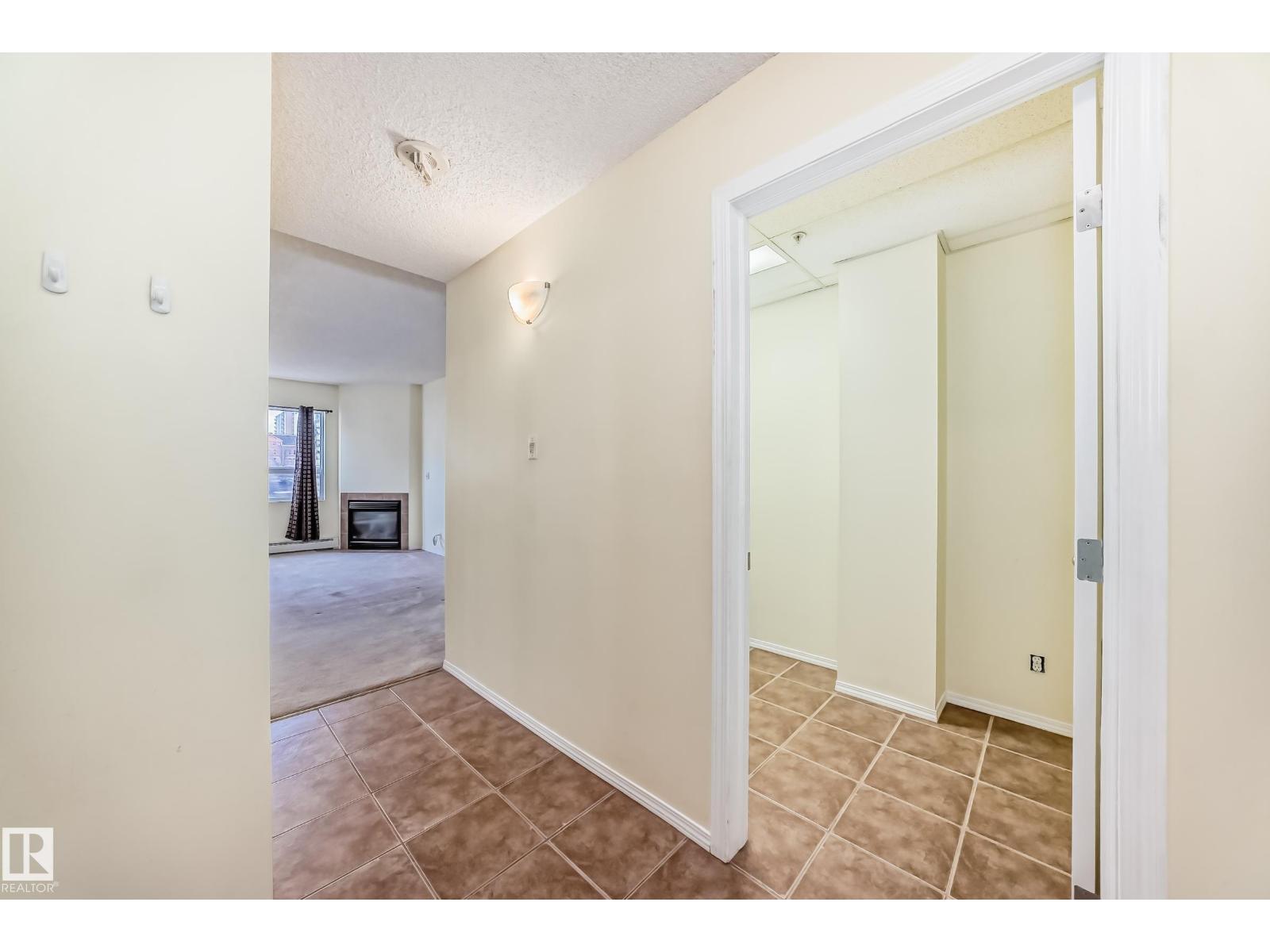 #1003 9707 105 St Nw Property Photo 11