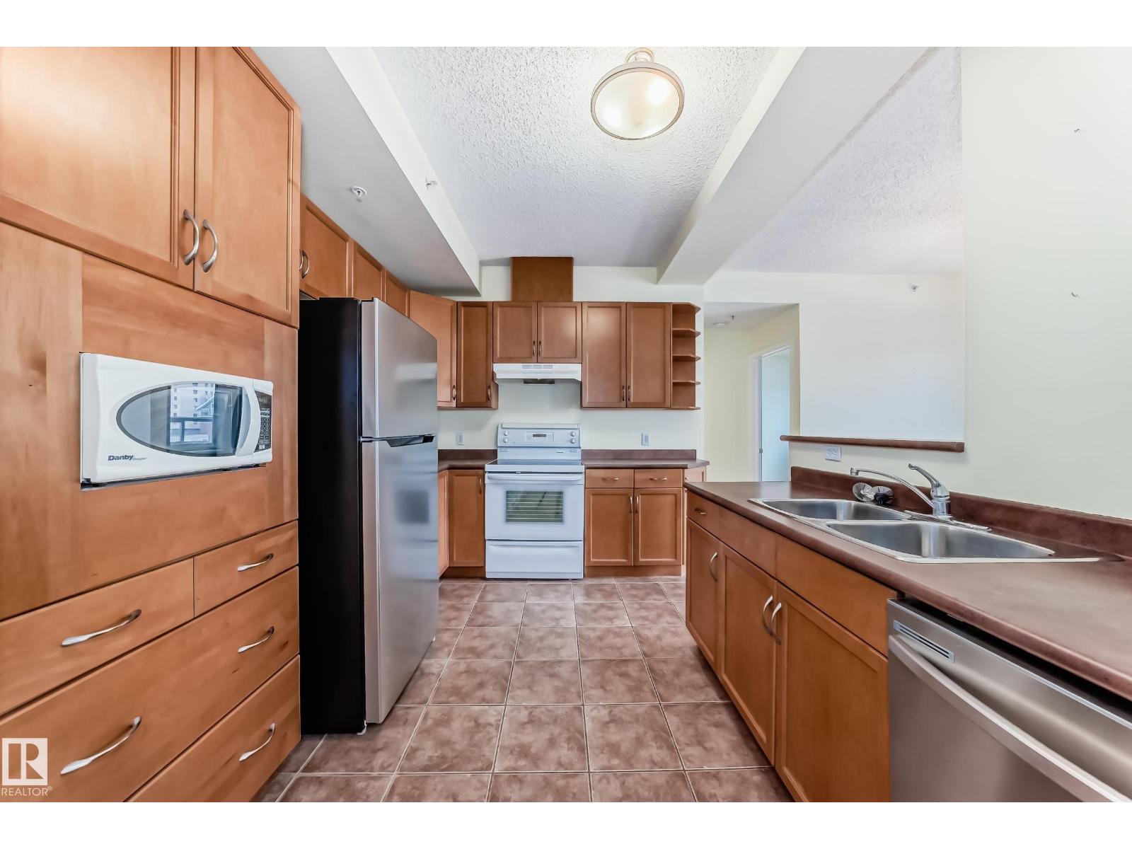 #1003 9707 105 St Nw Property Photo 13