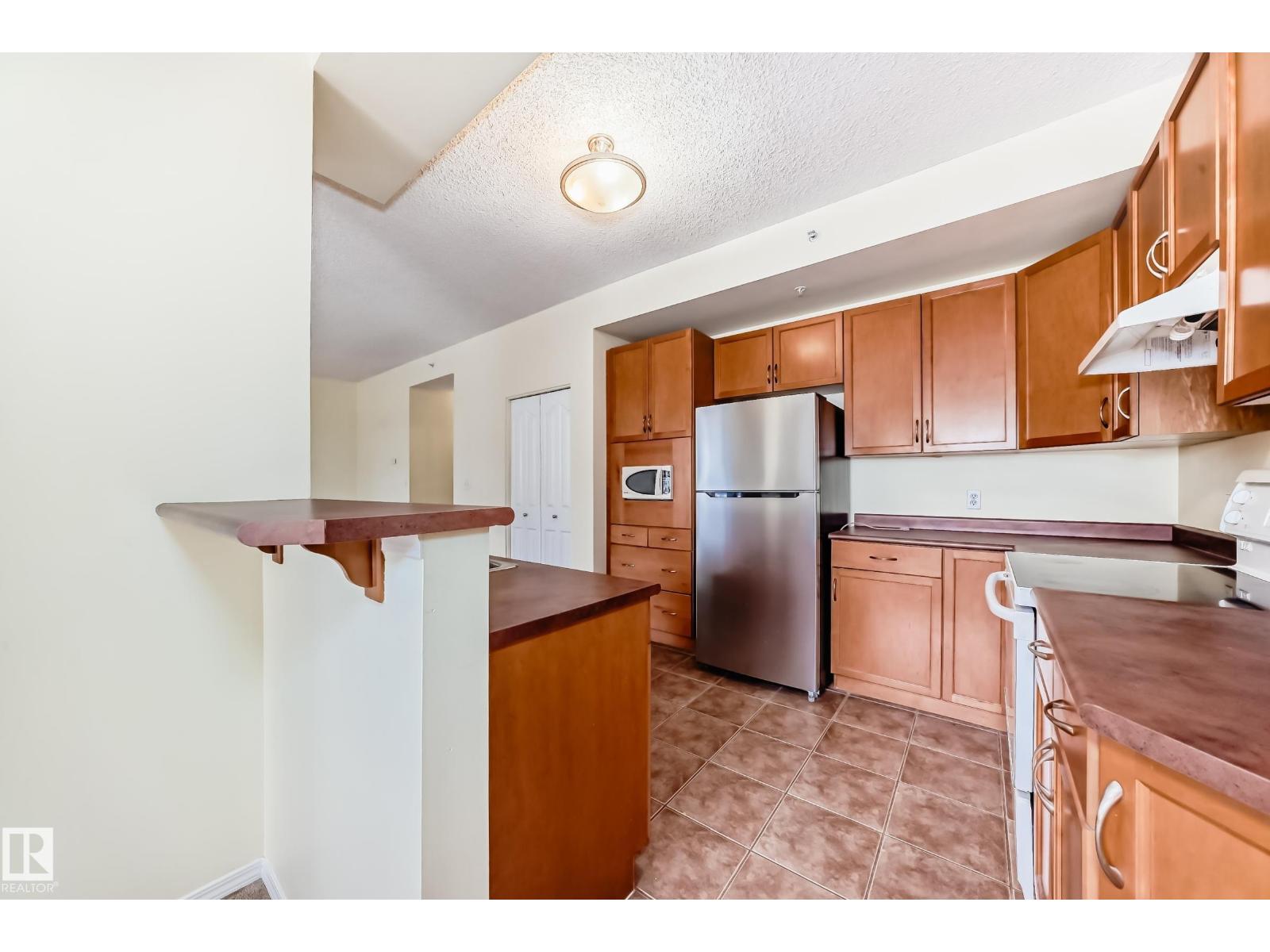#1003 9707 105 St Nw Property Photo 17
