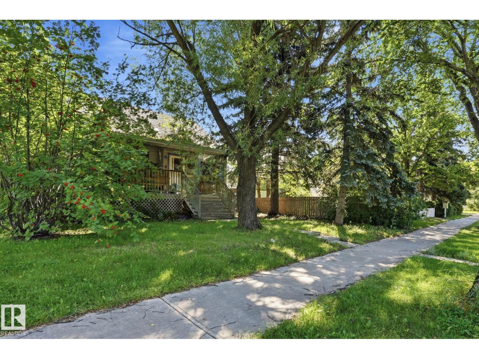 11611 128 St Nw Nw Property Photo 2
