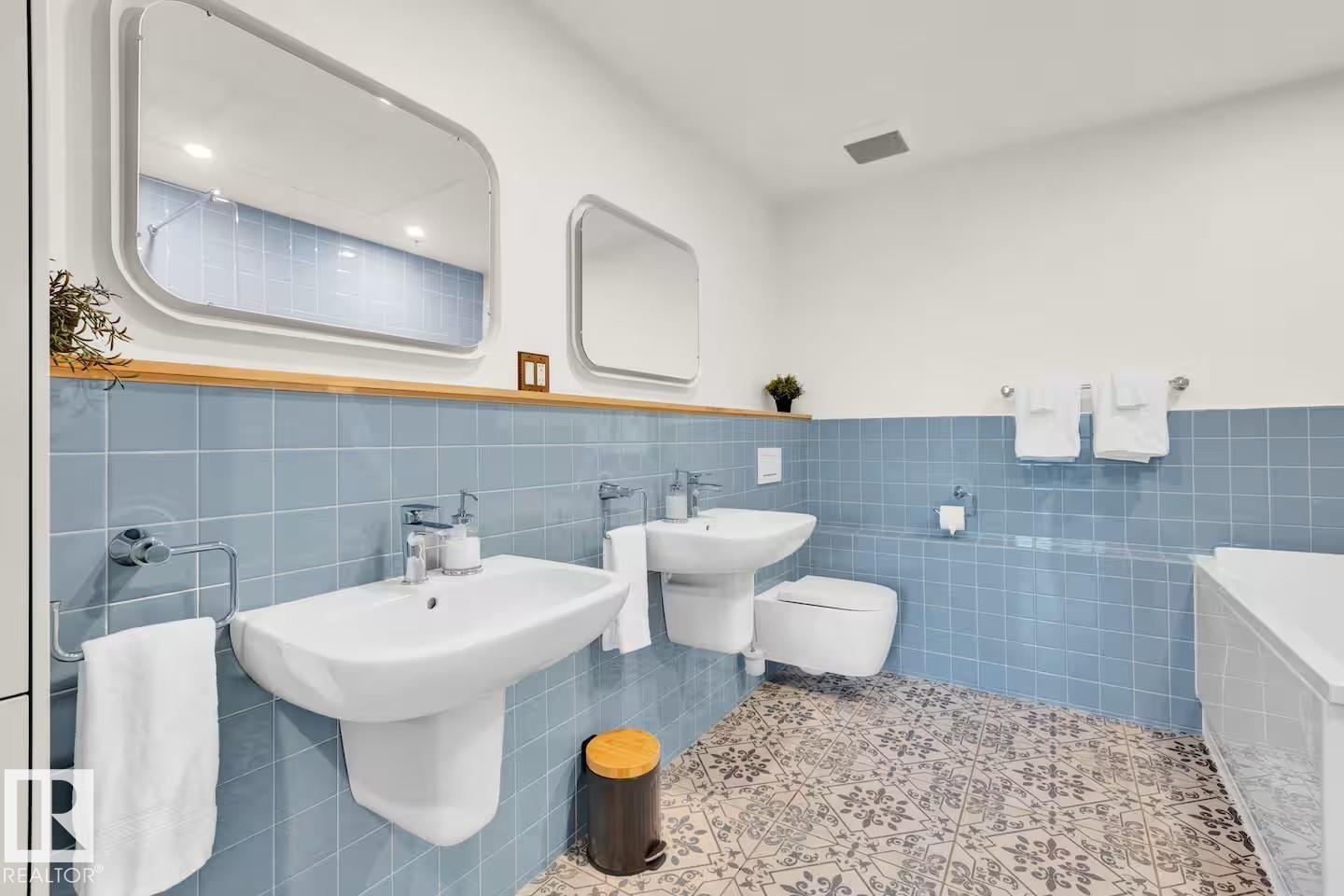 #903 10105 109 St Nw Property Photo 12