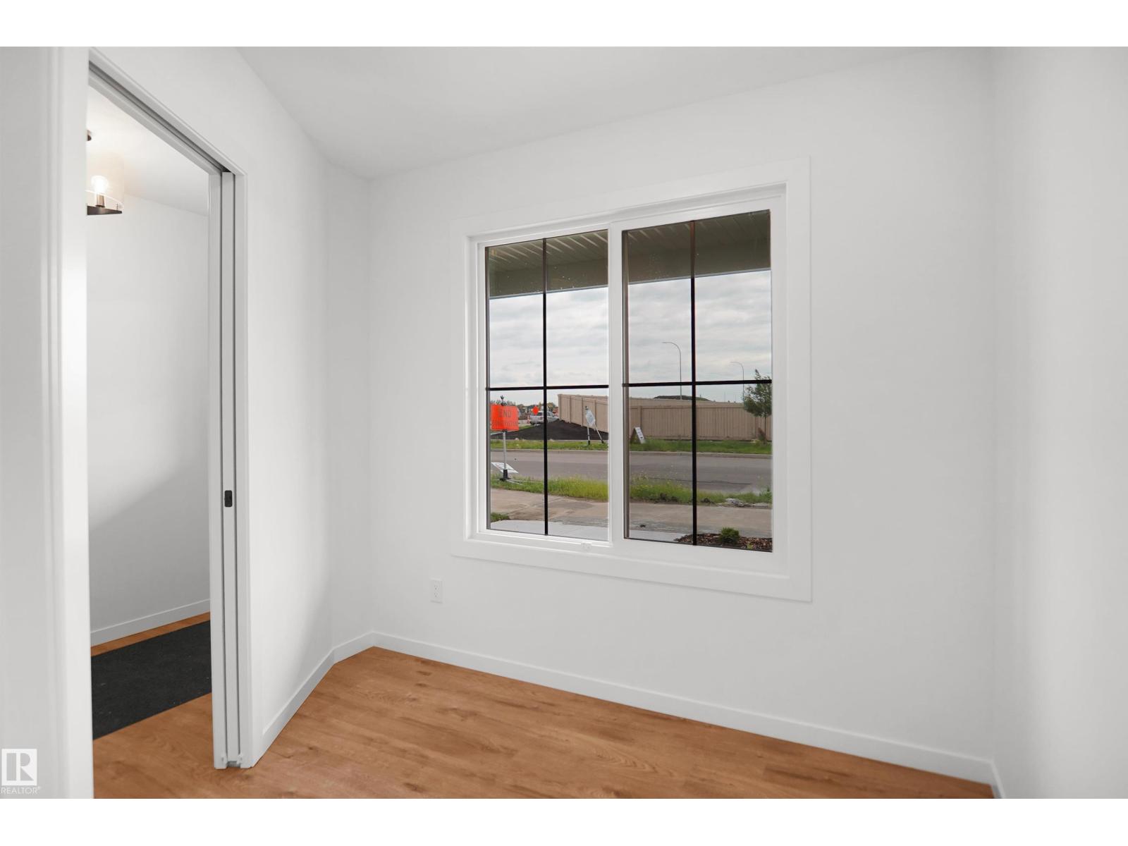 #93 3705 141 St Sw Property Photo 5