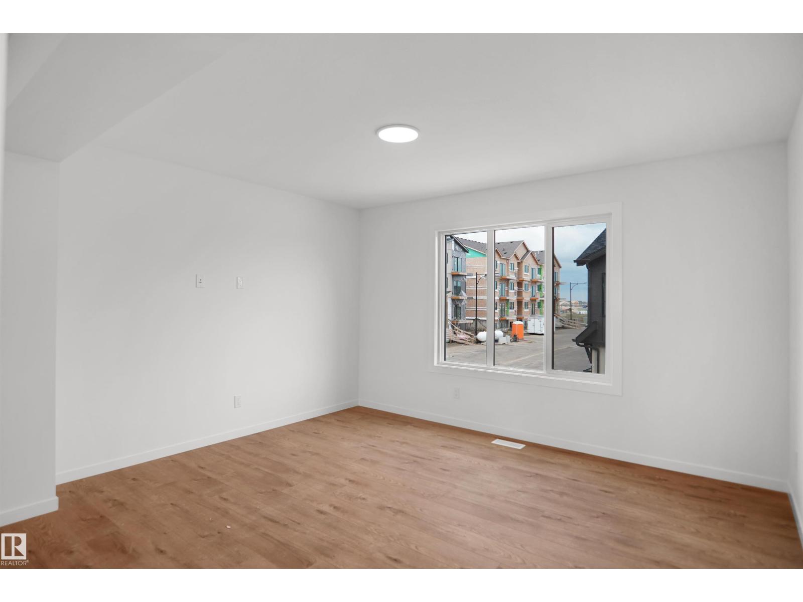 #93 3705 141 St Sw Property Photo 6