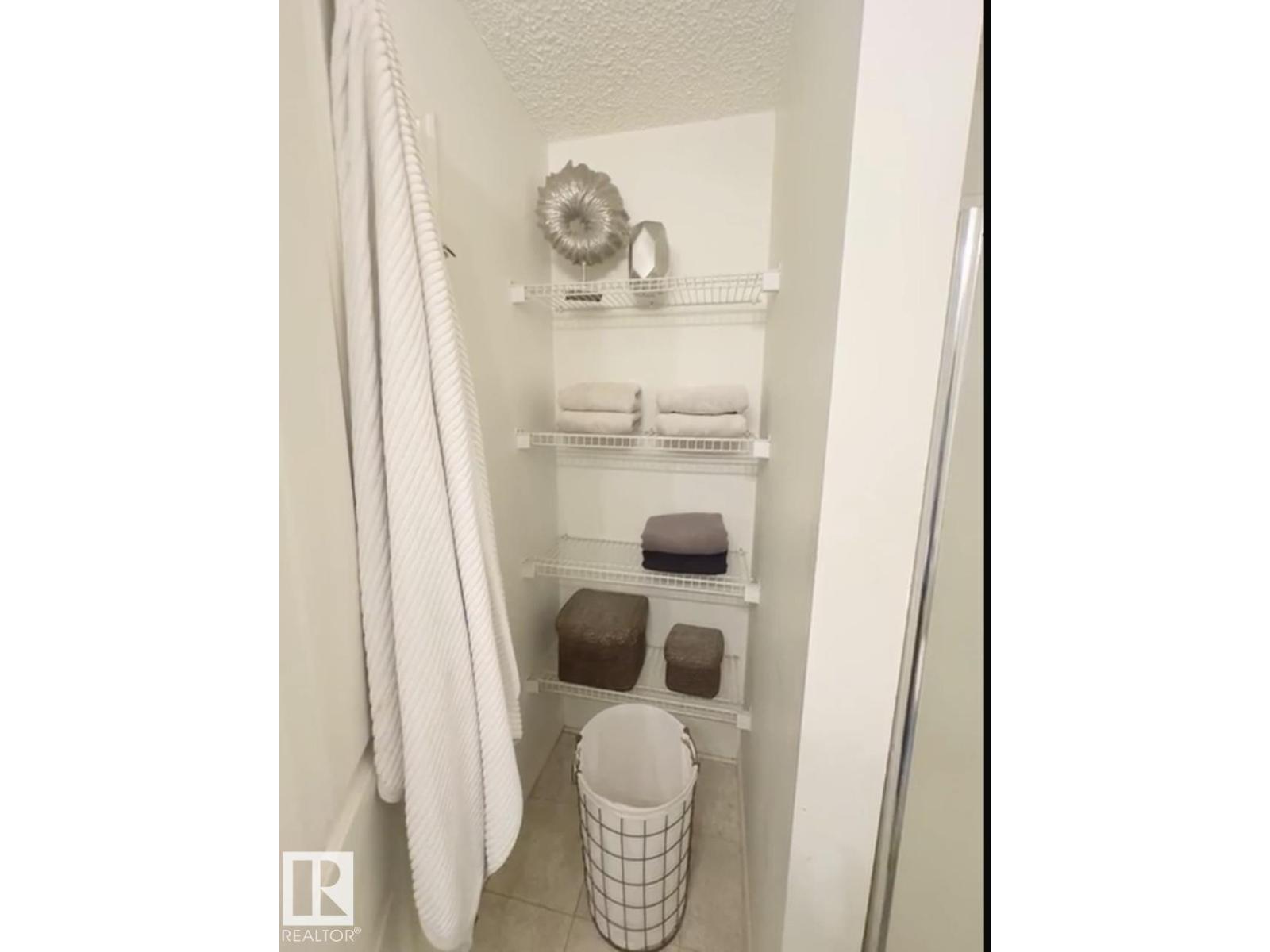 #123 17459 98a Av Nw Property Photo 11