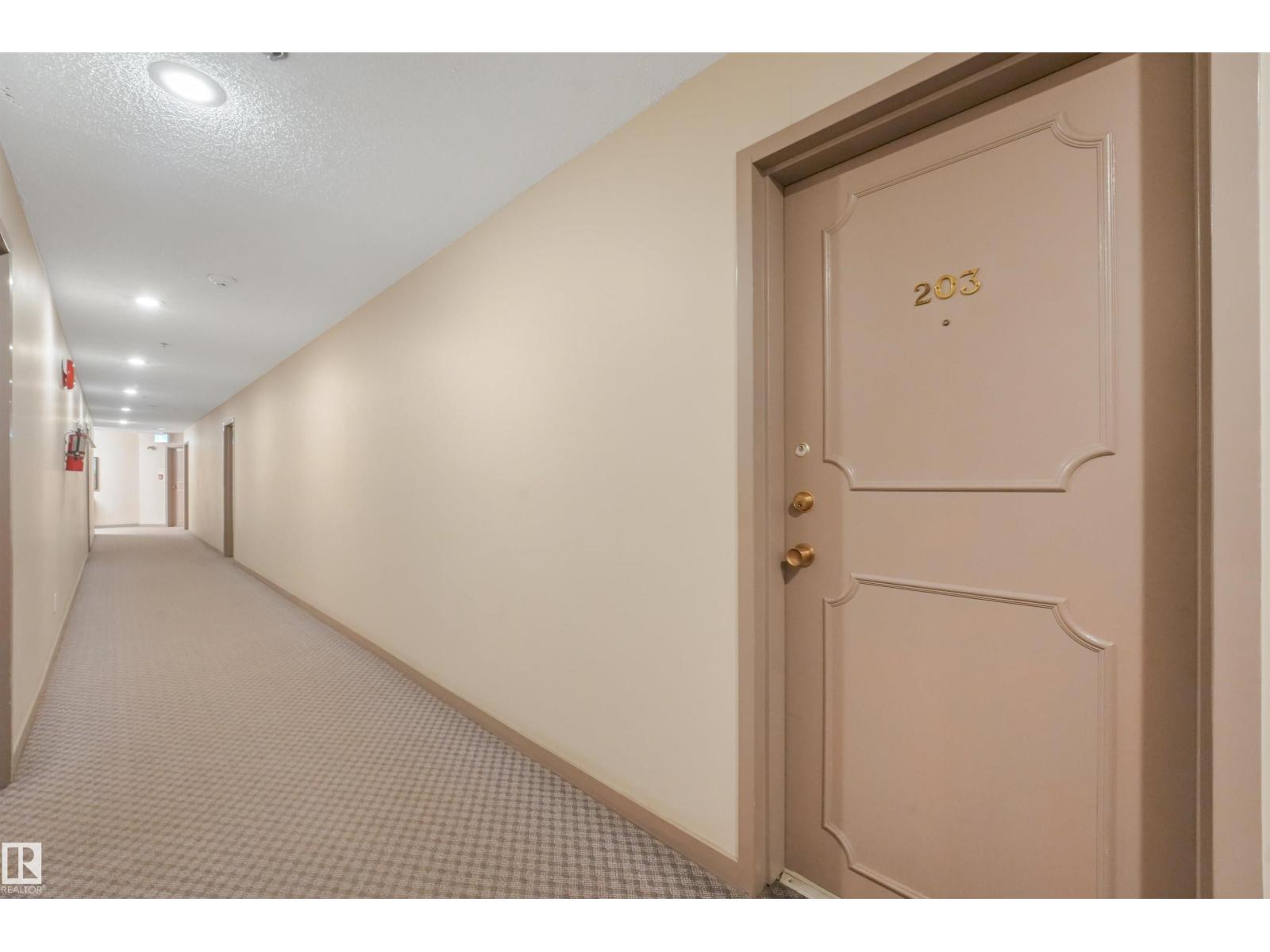 #203 10171 119 St Nw Property Photo 4
