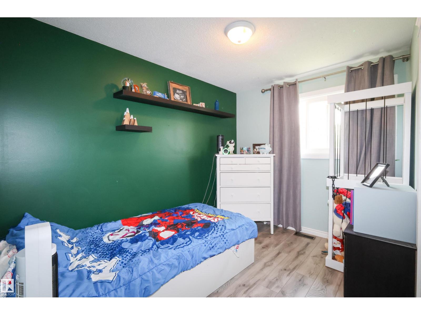 4811 50 St Property Photo 12