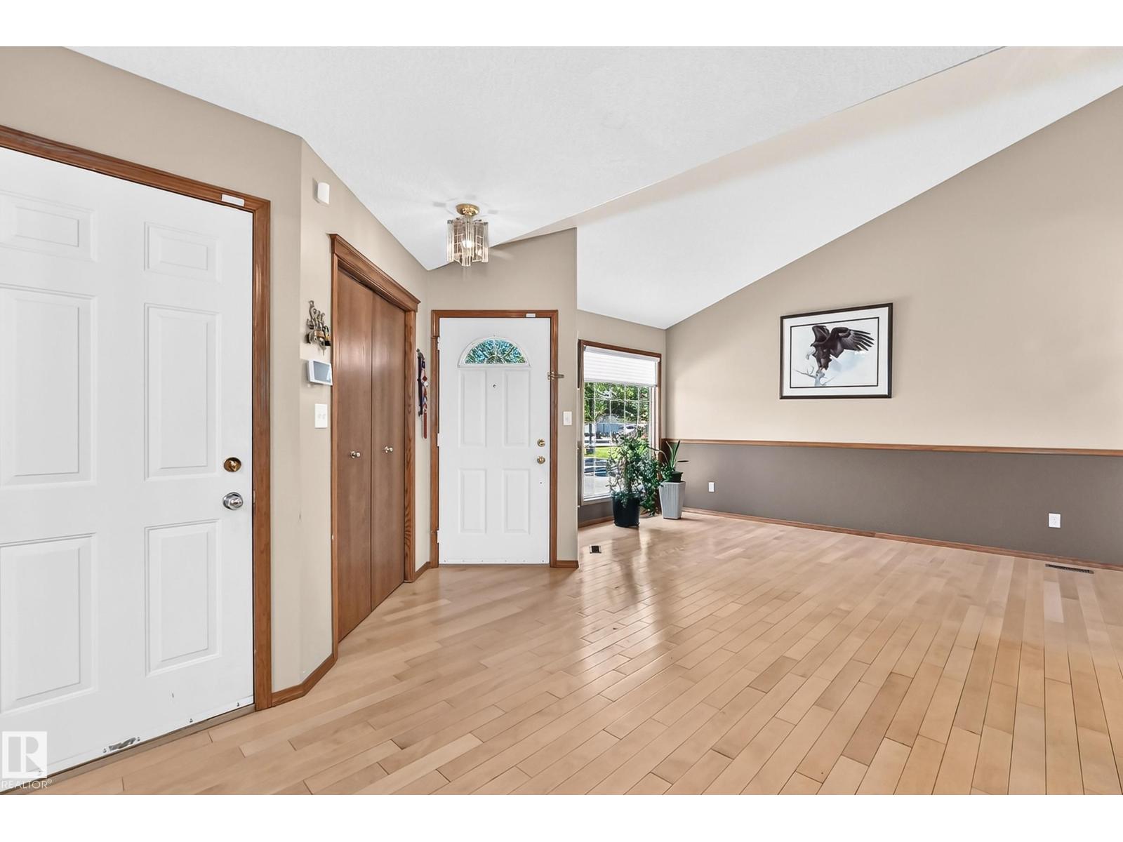 271 Ormsby Rd E Nw Property Photo 6