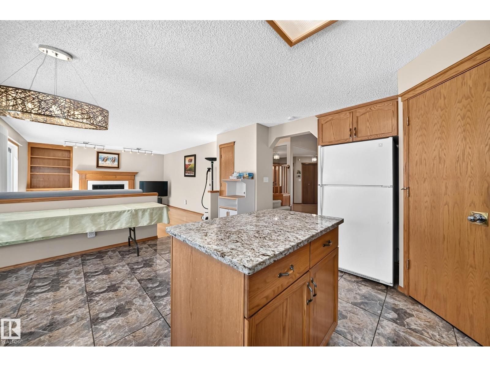 271 Ormsby Rd E Nw Property Photo 9