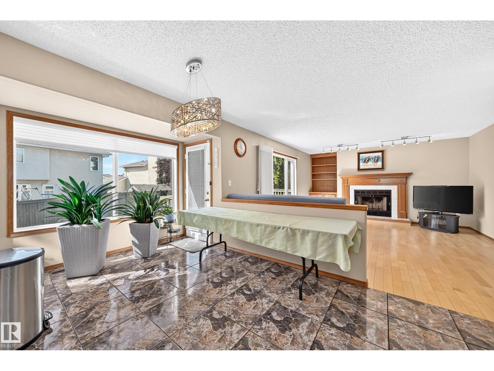 271 Ormsby Rd E Nw Property Photo 10