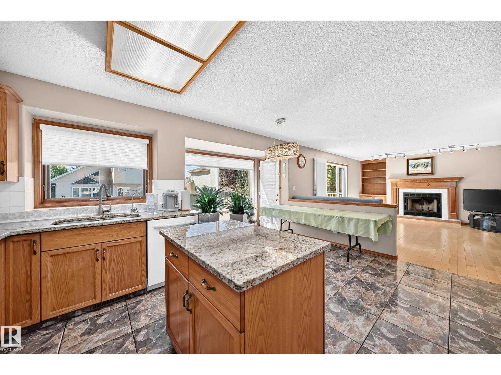 271 Ormsby Rd E Nw Property Photo 11