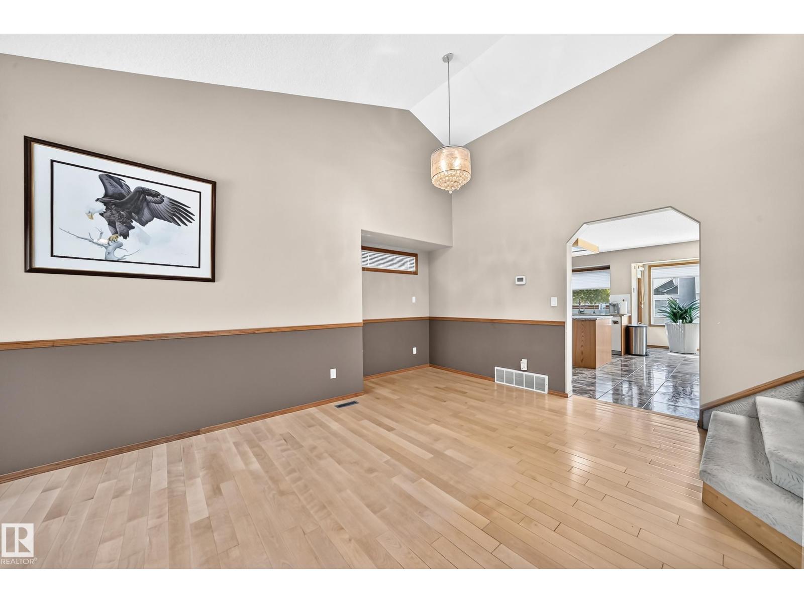 271 Ormsby Rd E Nw Property Photo 21