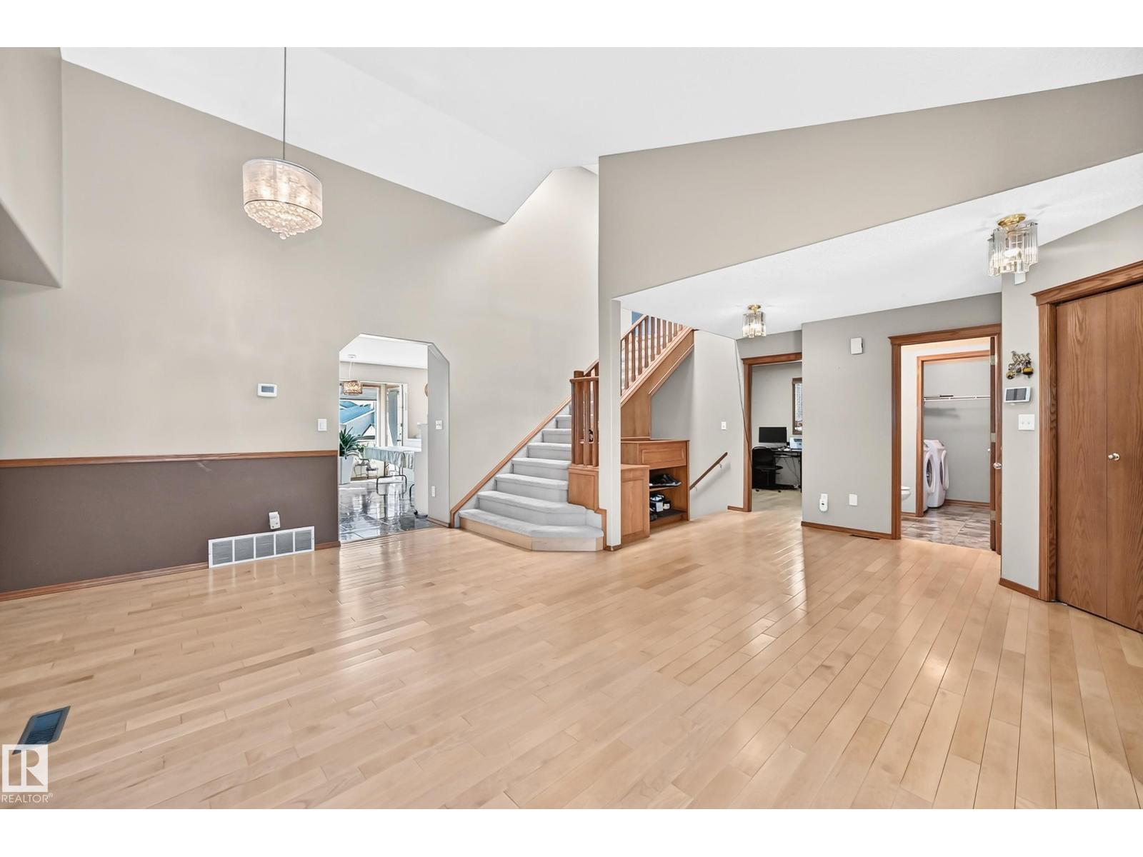 271 Ormsby Rd E Nw Property Photo 22