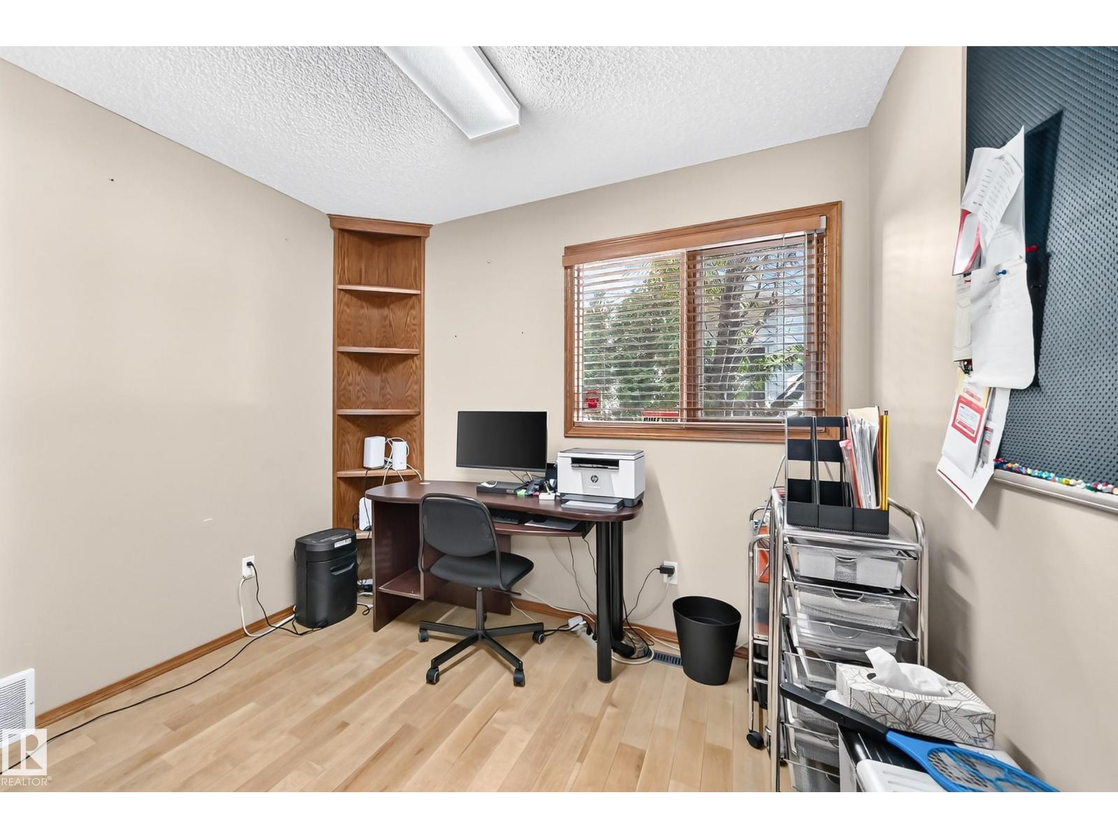 271 Ormsby Rd E Nw Property Photo 23