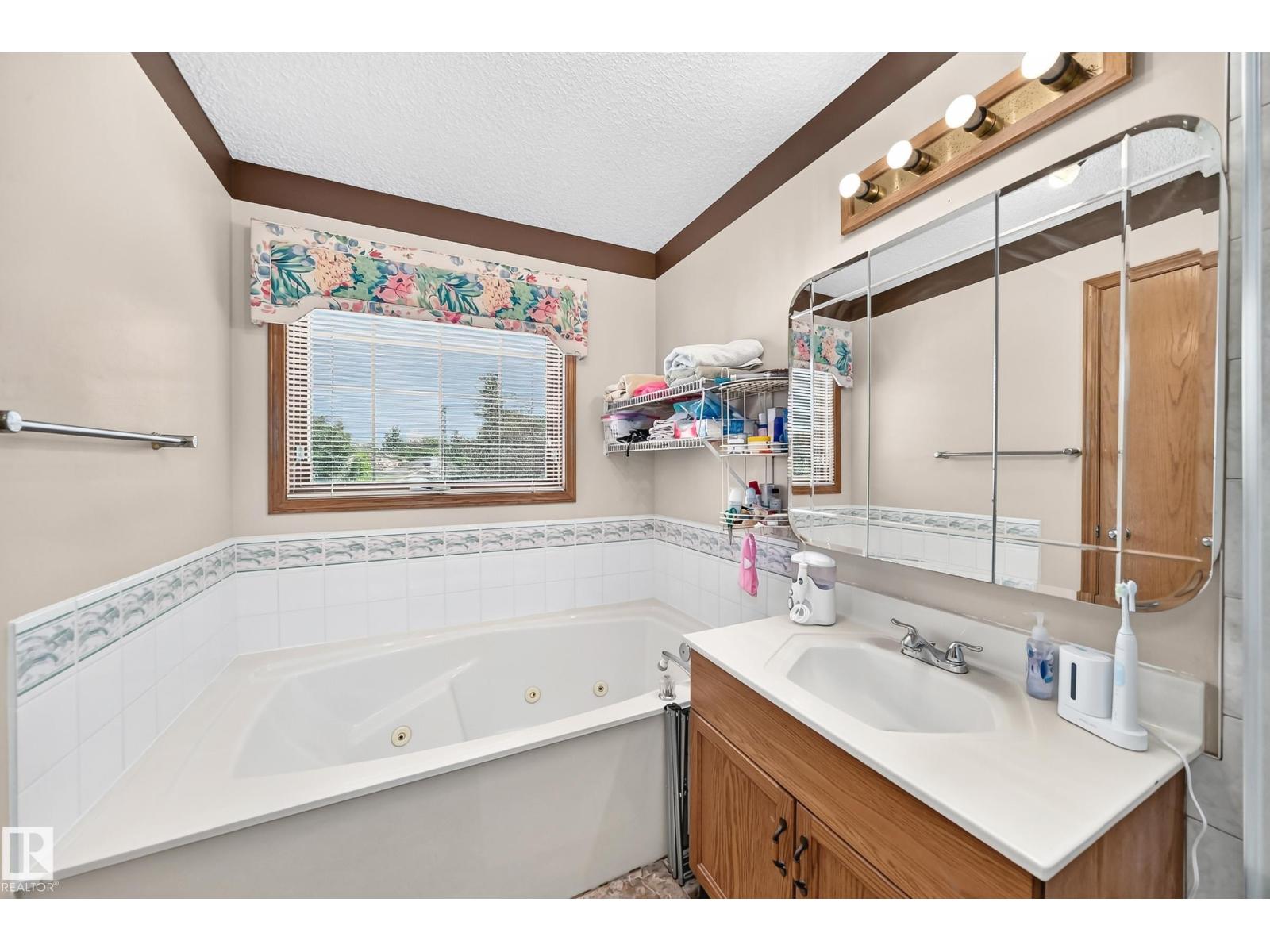 271 Ormsby Rd E Nw Property Photo 33