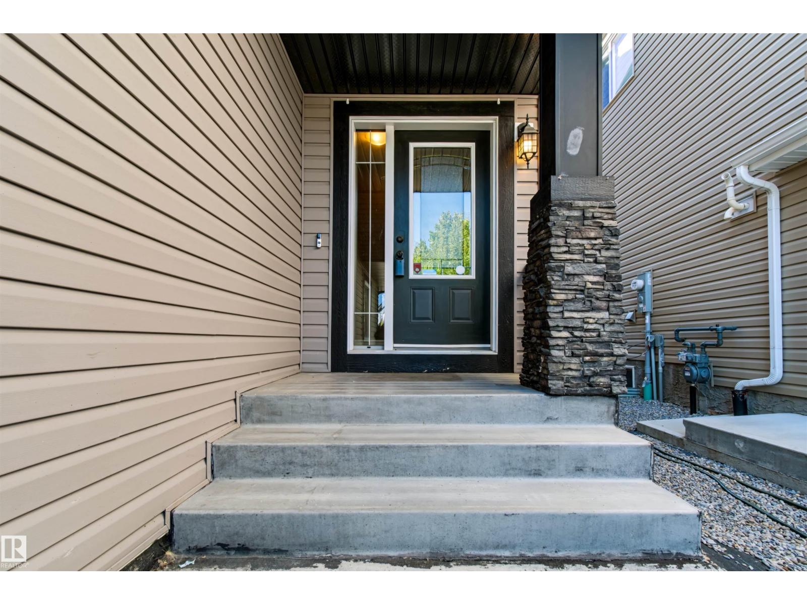 1420 158 St Sw Property Photo 4