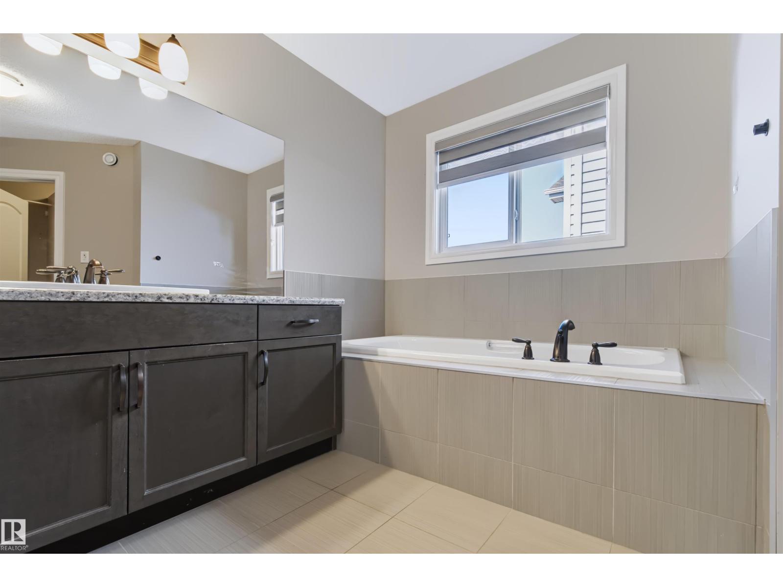 1420 158 St Sw Property Photo 27