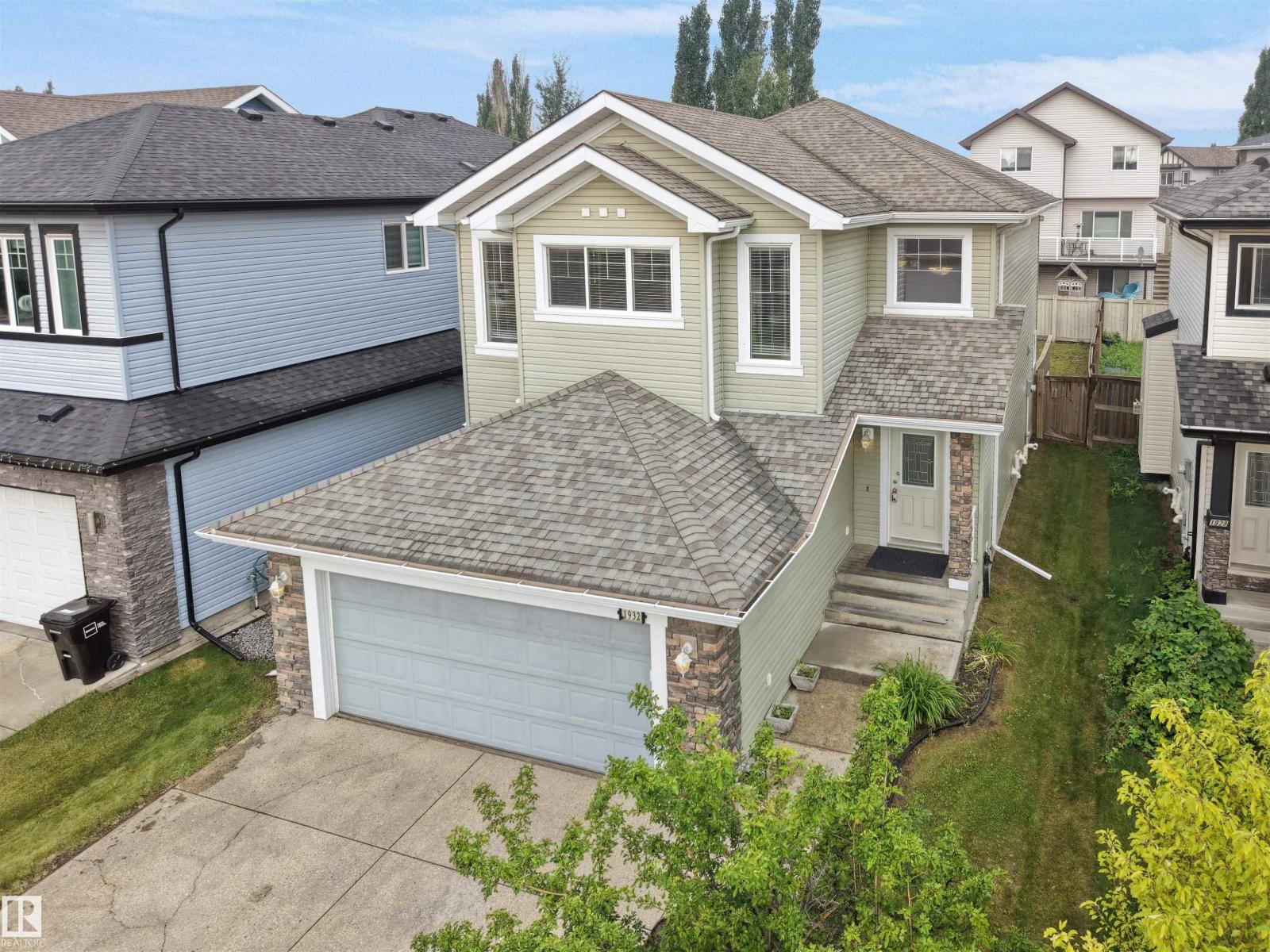 1932 67 ST SW