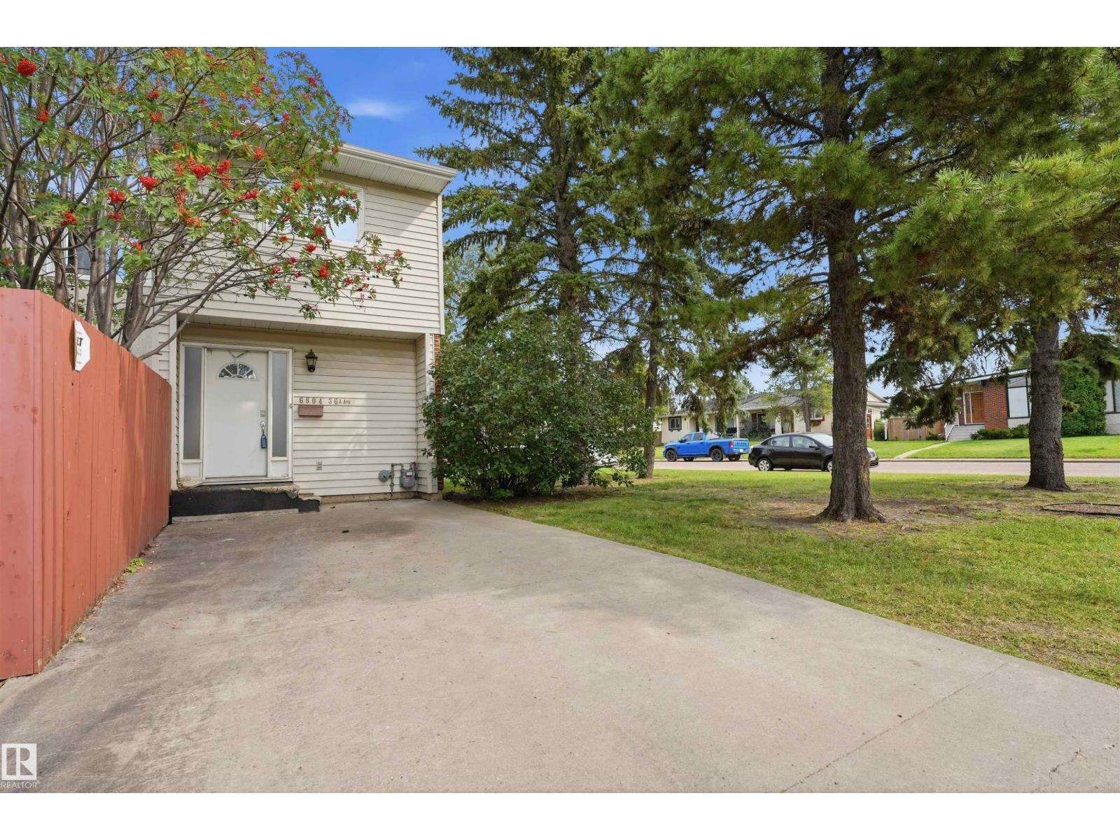 6804 36A AV NW Property Photo 1