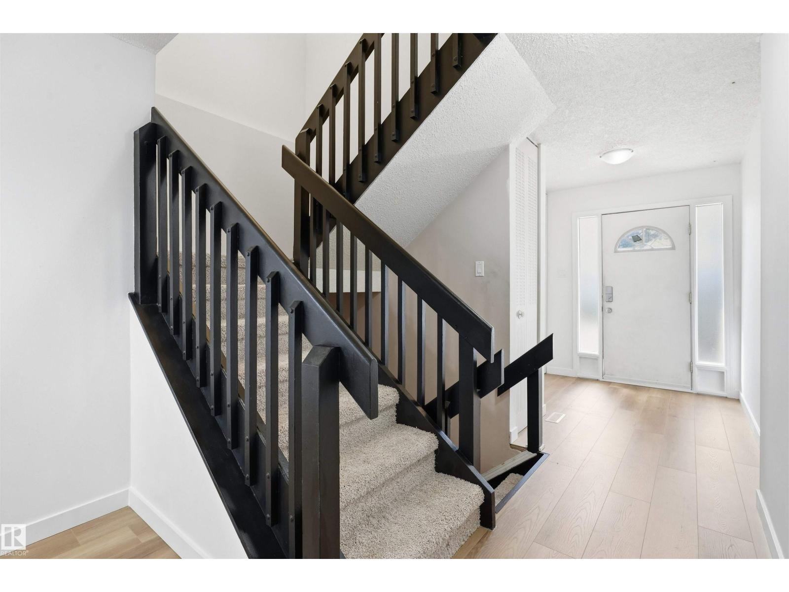 6804 36a Av Nw Property Photo 5