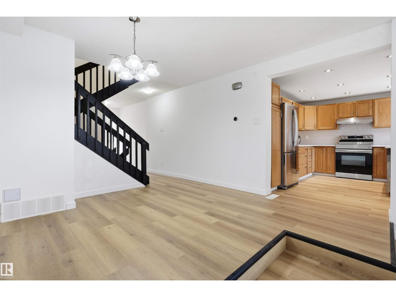 6804 36a Av Nw Property Photo 12