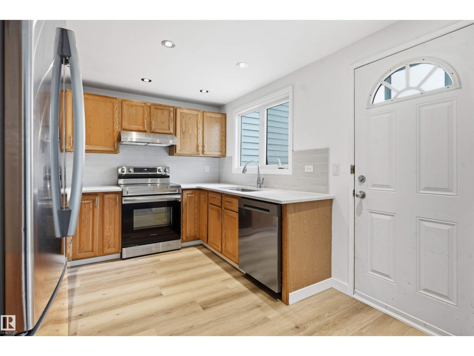 6804 36a Av Nw Property Photo 17