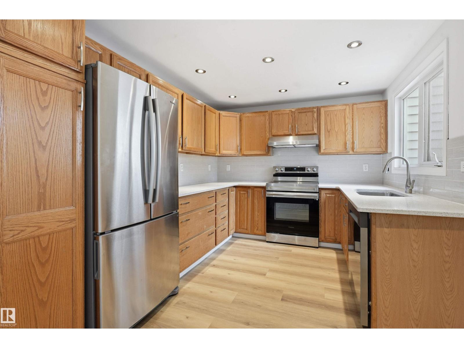 6804 36a Av Nw Property Photo 18