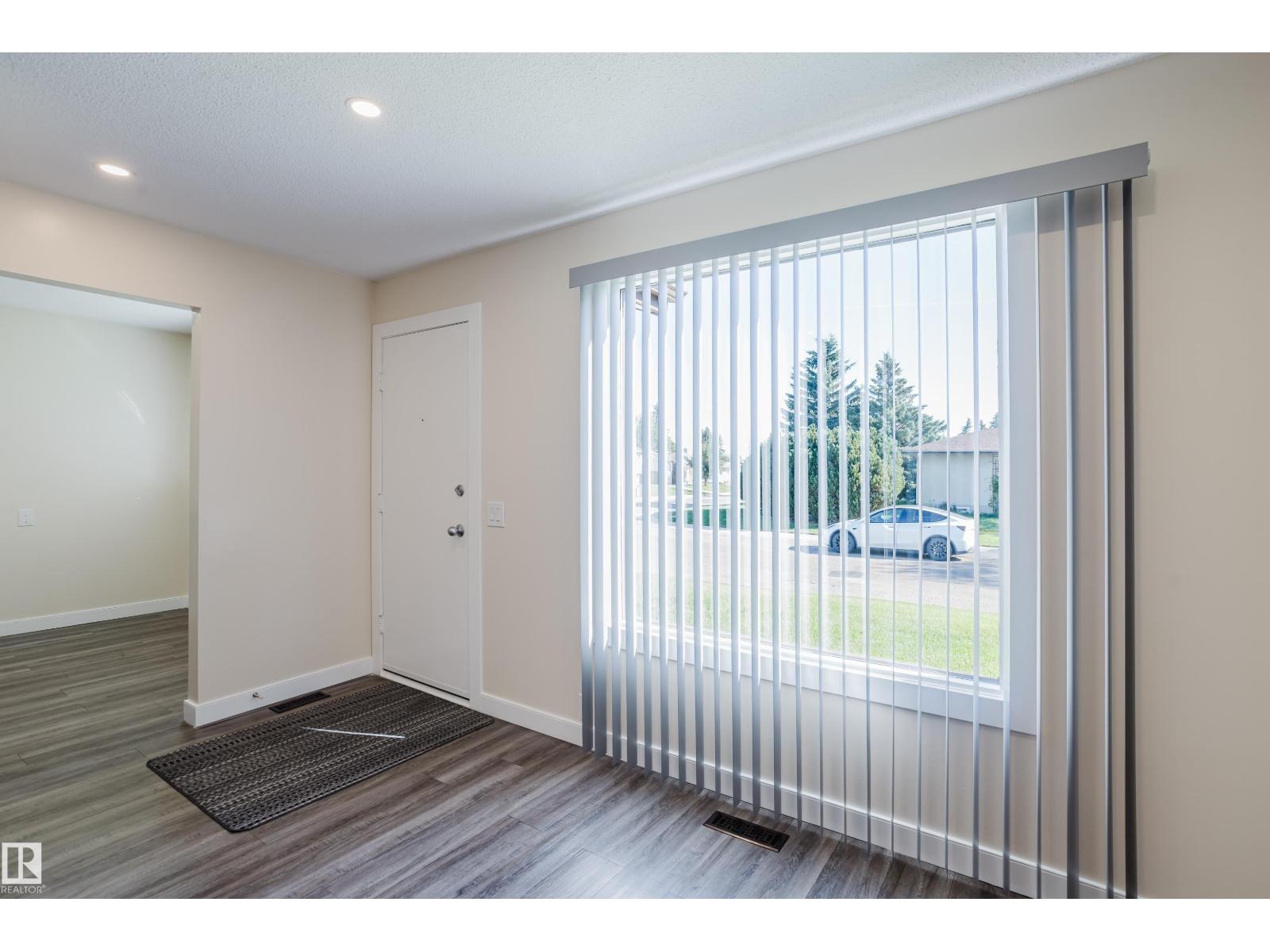 36 Harrow Circle Ci Nw Property Photo 2