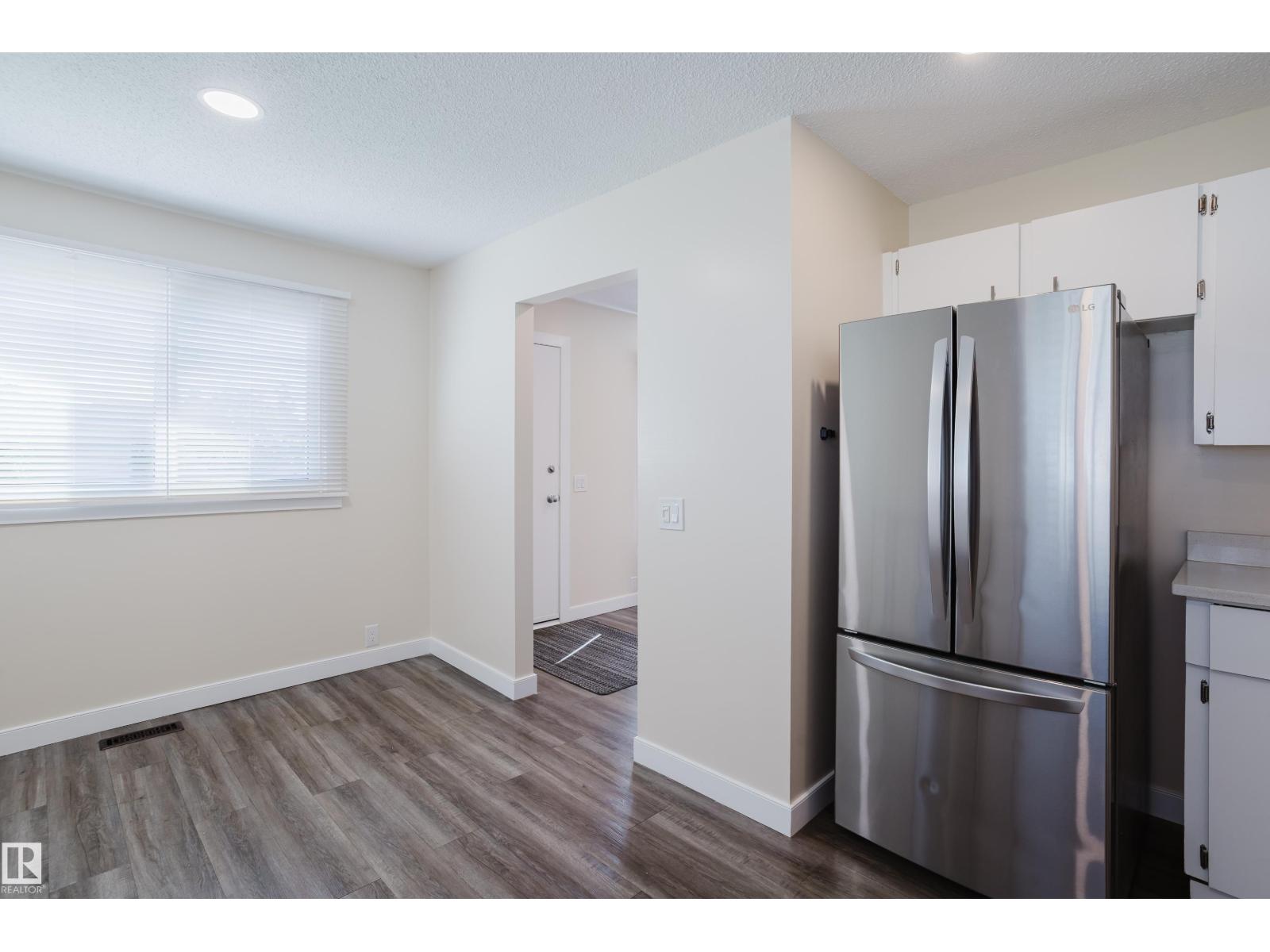 36 Harrow Circle Ci Nw Property Photo 11