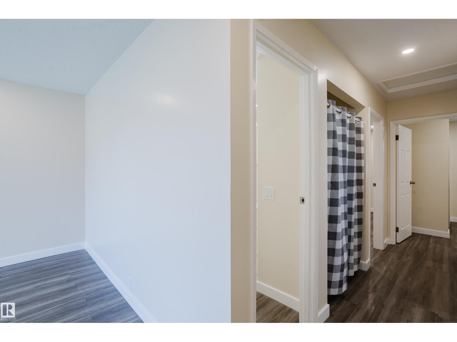 36 Harrow Circle Ci Nw Property Photo 12