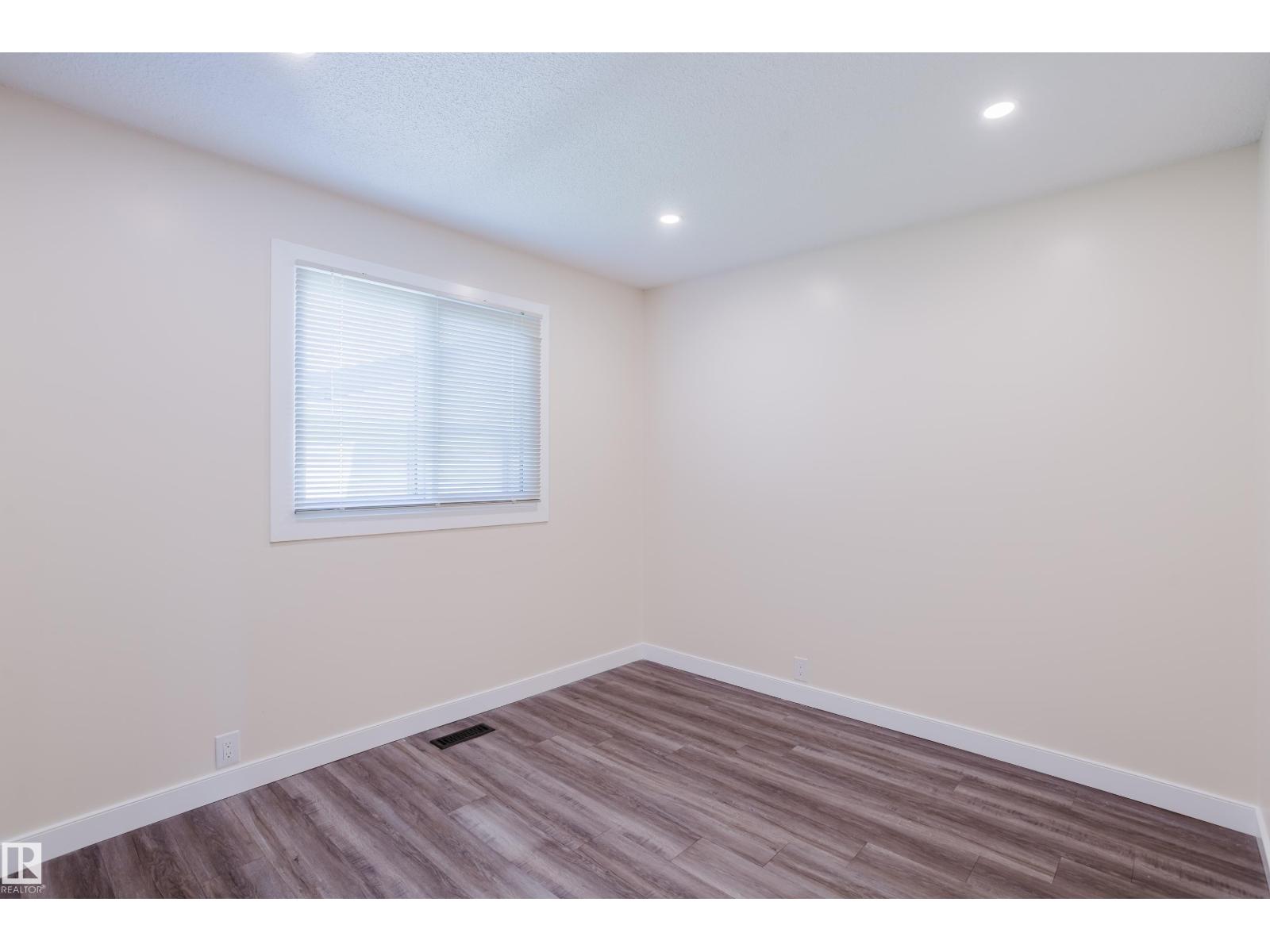 36 Harrow Circle Ci Nw Property Photo 15