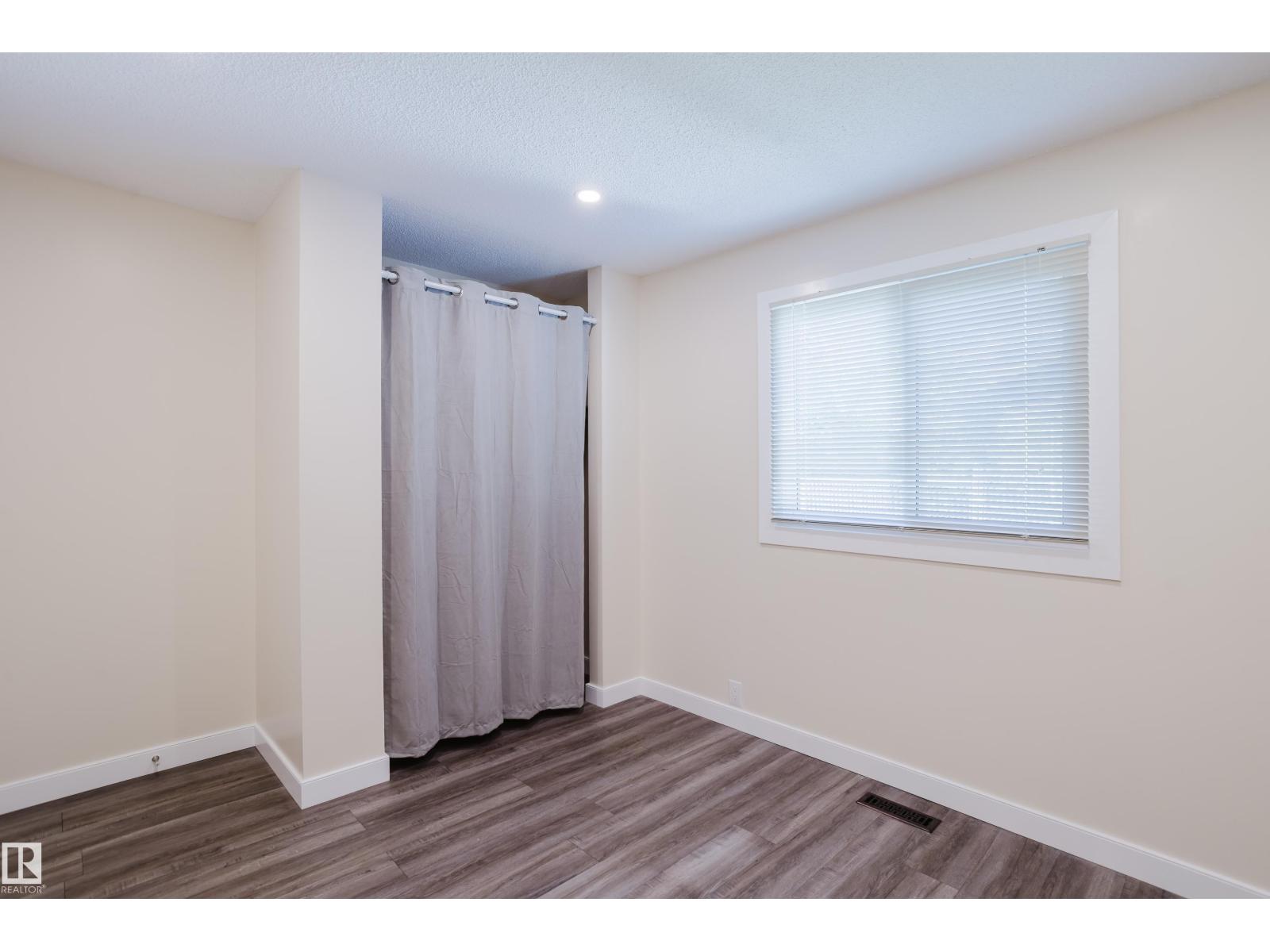 36 Harrow Circle Ci Nw Property Photo 17
