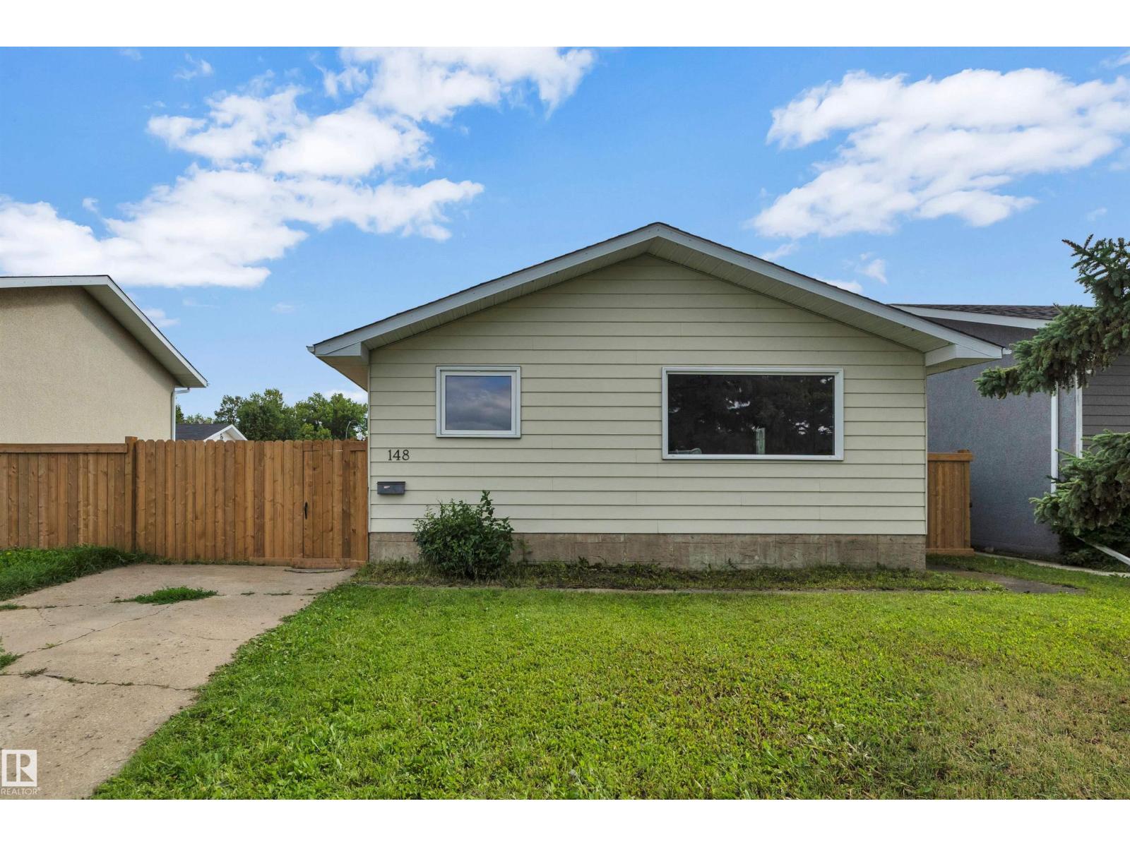 148 Corinthia Dr Property Photo 1