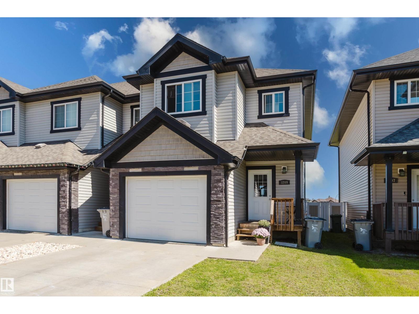 3209 67 ST Property Photo 1