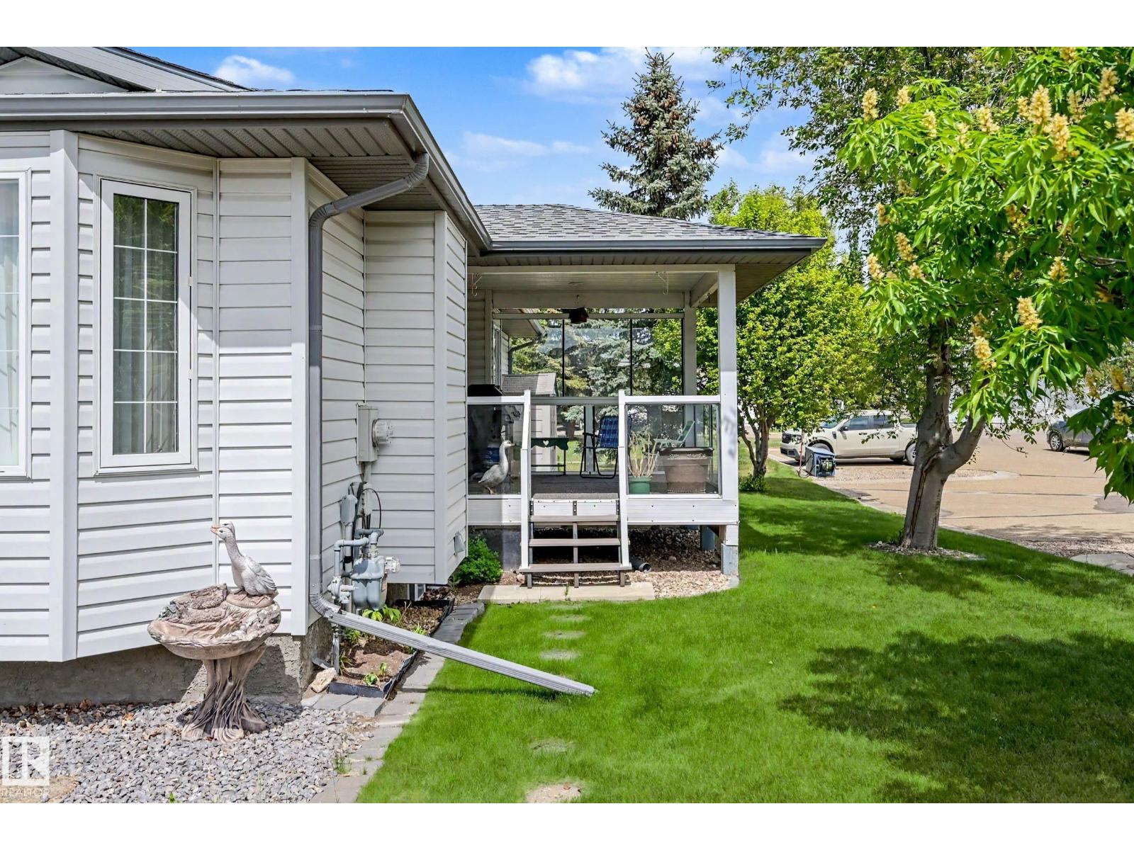 #206 7000 Northview Dr Property Photo 4
