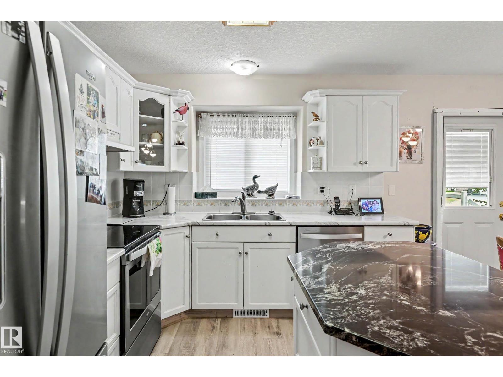 #206 7000 Northview Dr Property Photo 11