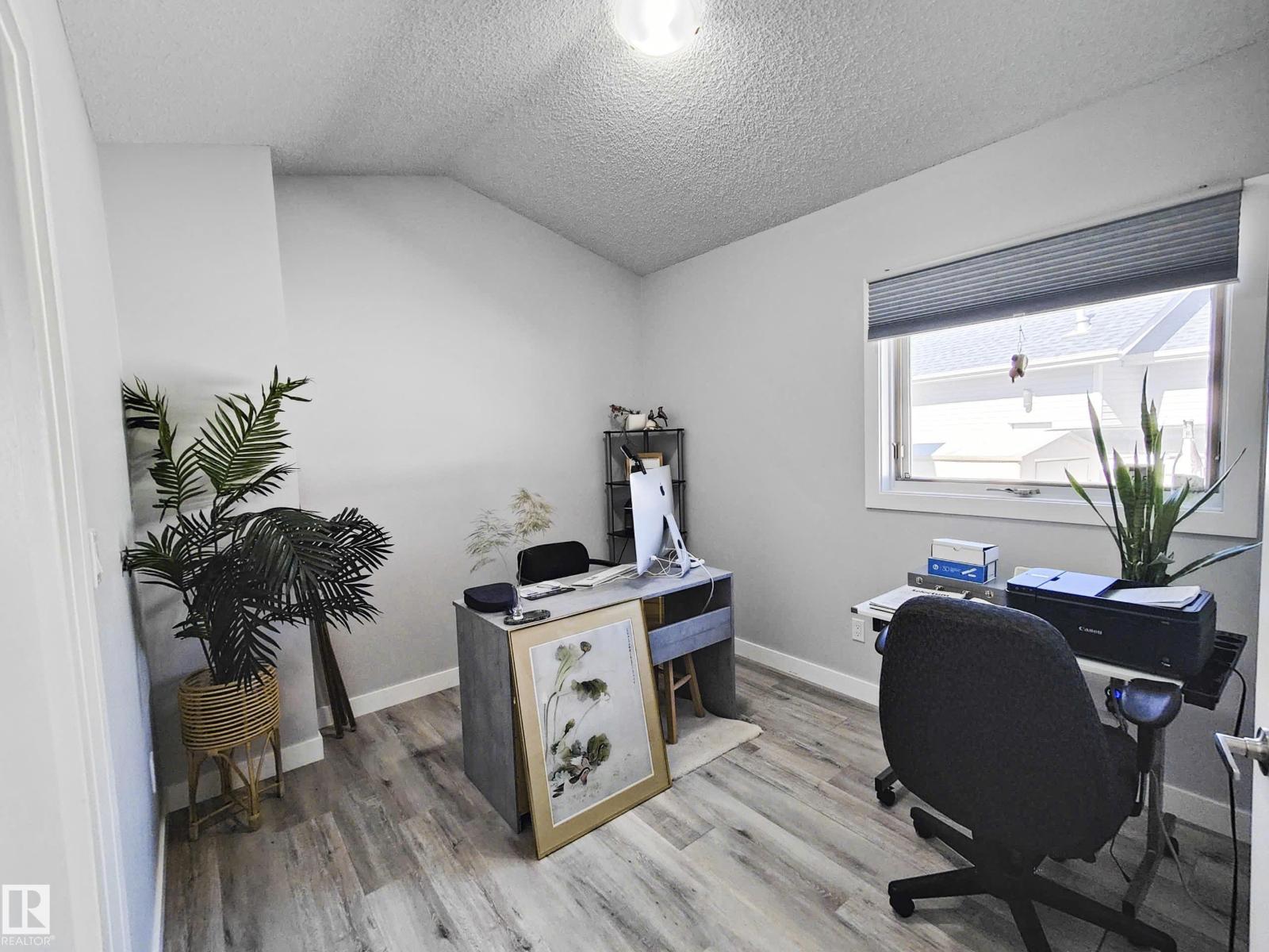 215 Peter Cl Nw Property Photo 13