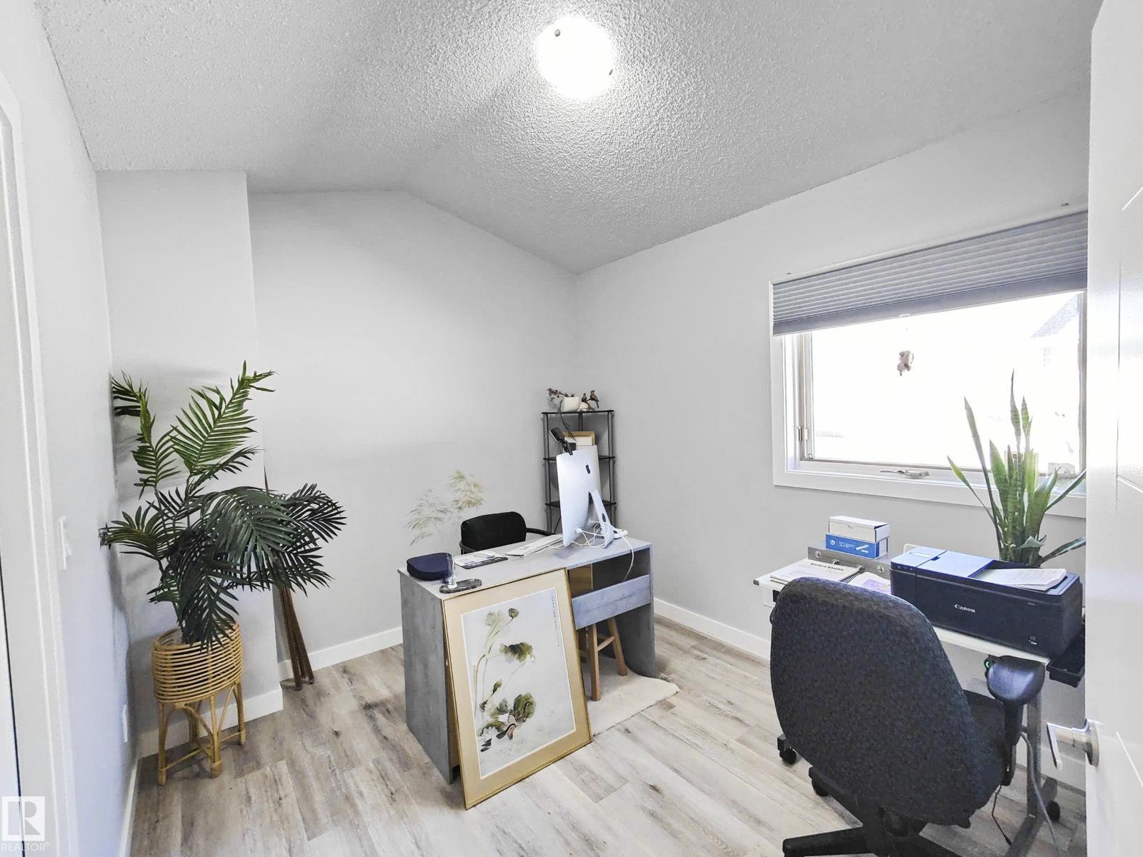 215 Peter Cl Nw Property Photo 15
