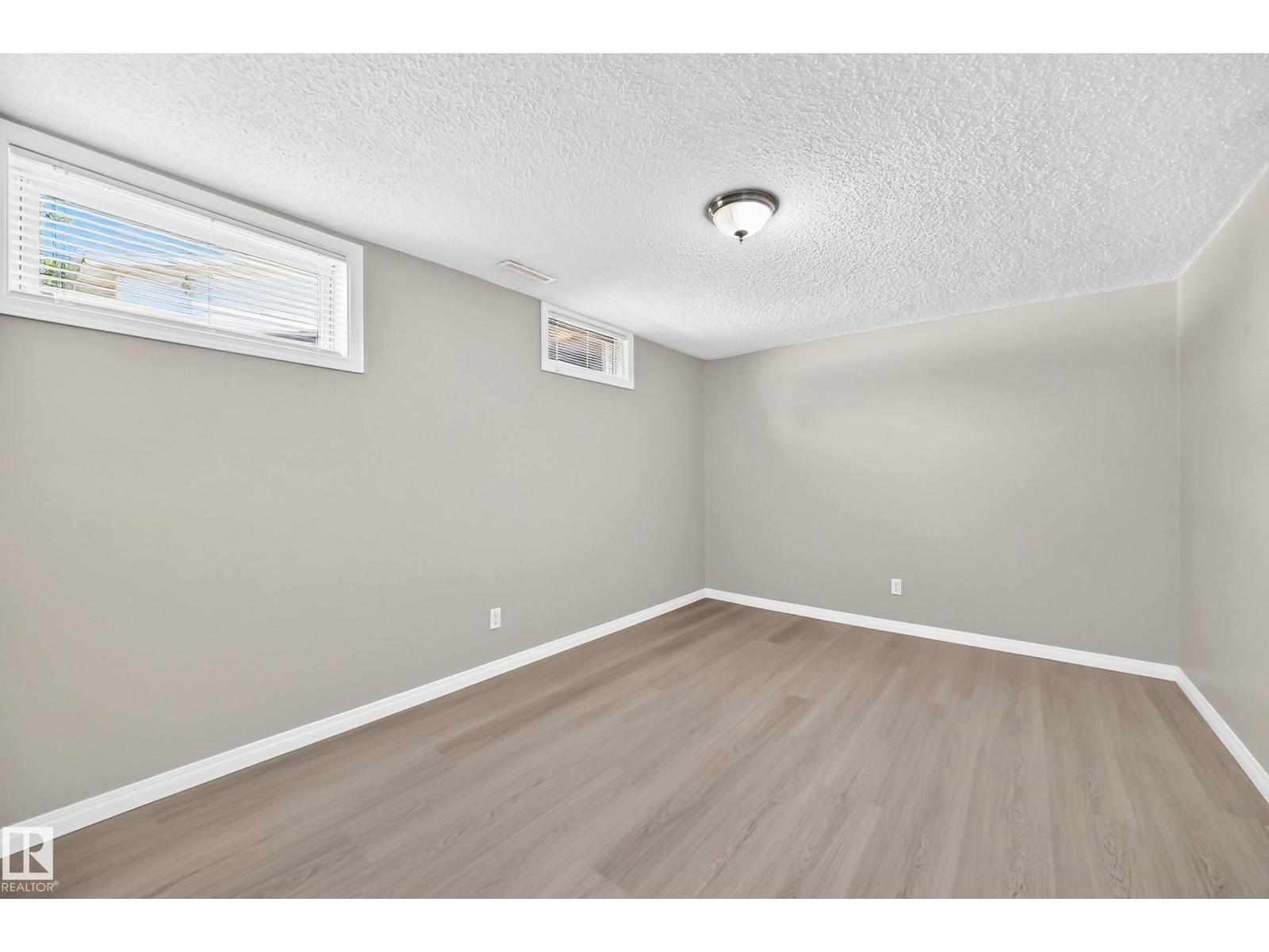 3 Grantham Pl Property Photo 37