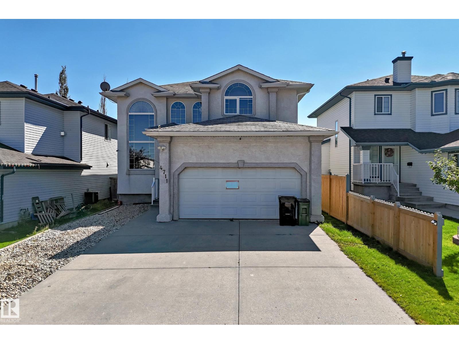4711 152 AV NW Property Photo 1