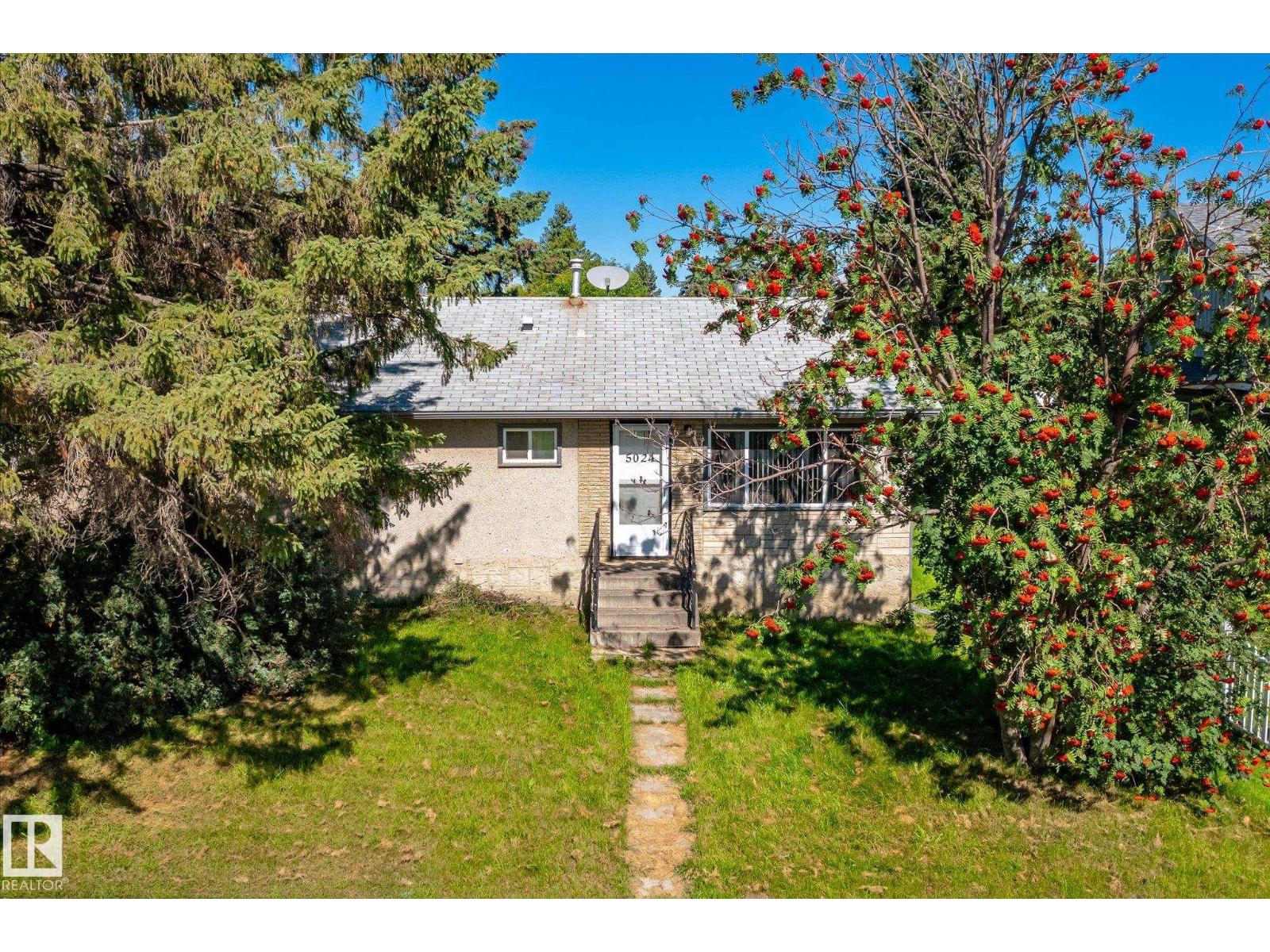 5024 50 AV Property Photo 1